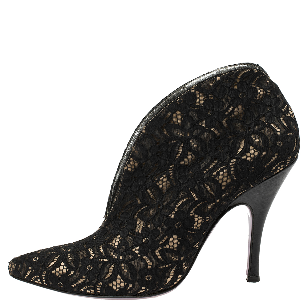 

D&G Black Lace Scallop Pointed Toe Ankle Boots Size