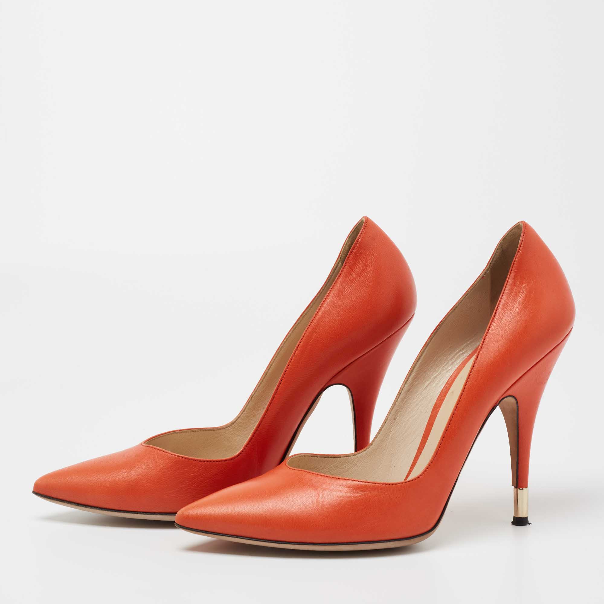 

D&G Orange Leather Pointed Toe Pumps Size