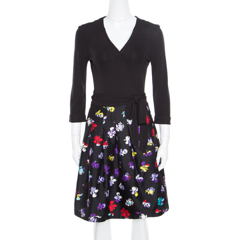 

Diane Von Furstenberg Black Floral Printed Wool and Silk Jewel Wrap Dress