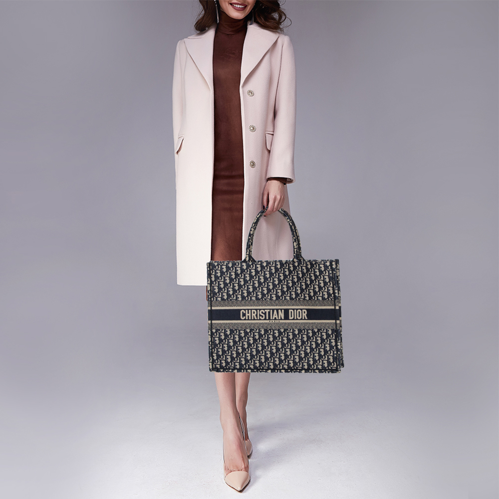 

Dior Blue Oblique Canvas Book Tote