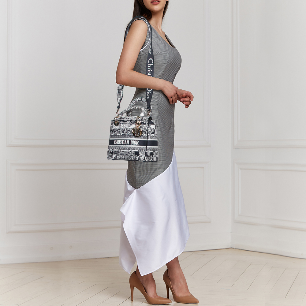 

Dior White/Blue Canvas Medium Lady D-Lite Tote