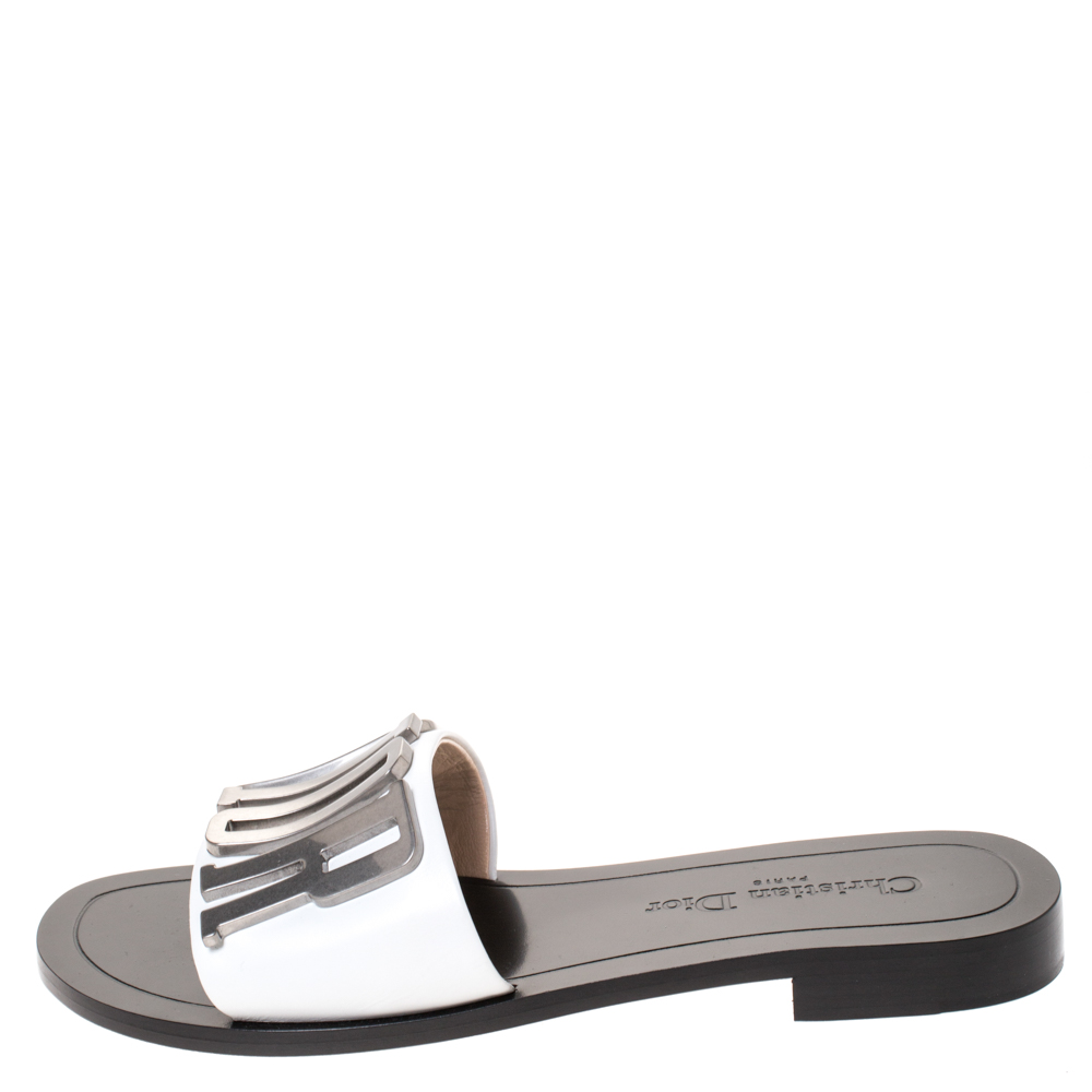 

Dior White Leather Diorevolution Flat Slides Size