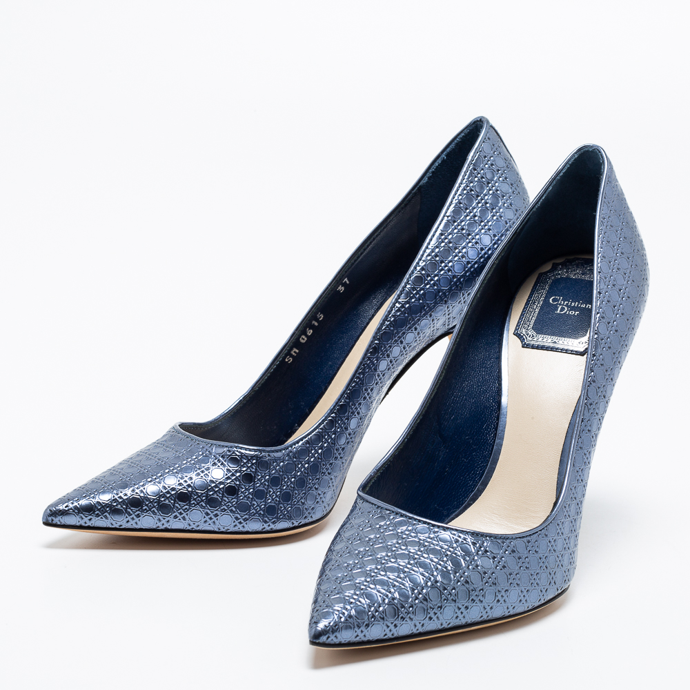 

Dior Metallic Blue Cannage Patent Leather Cherie Pointed Toe Pumps Size, Grey