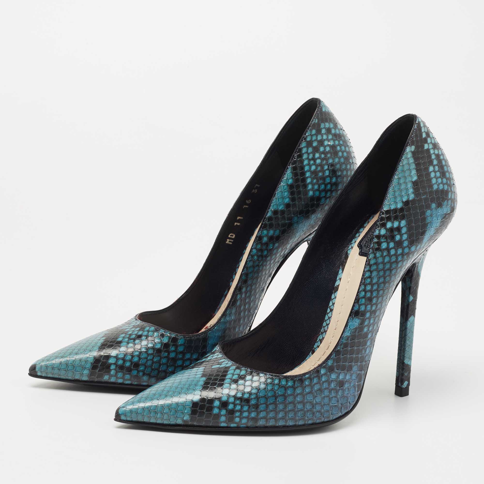 

Dior Blue/Black Snakeskin Pointed Toe Pumps Size