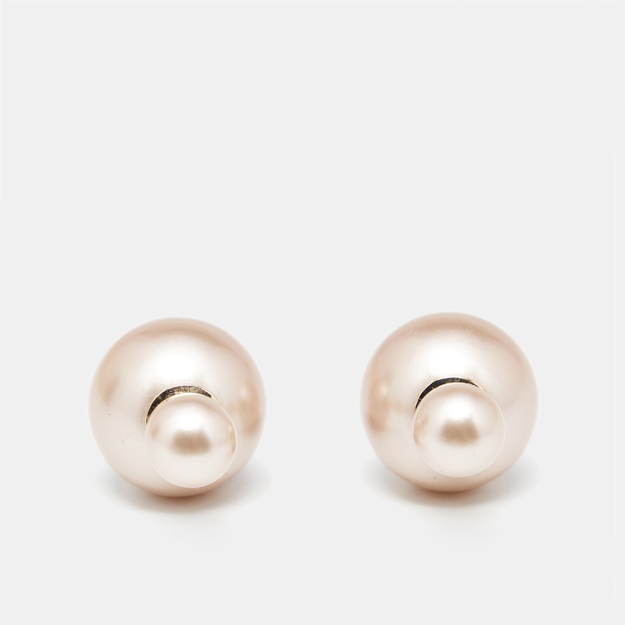 

Dior Tribales Faux Pearl Gold Tone Stud Earrings