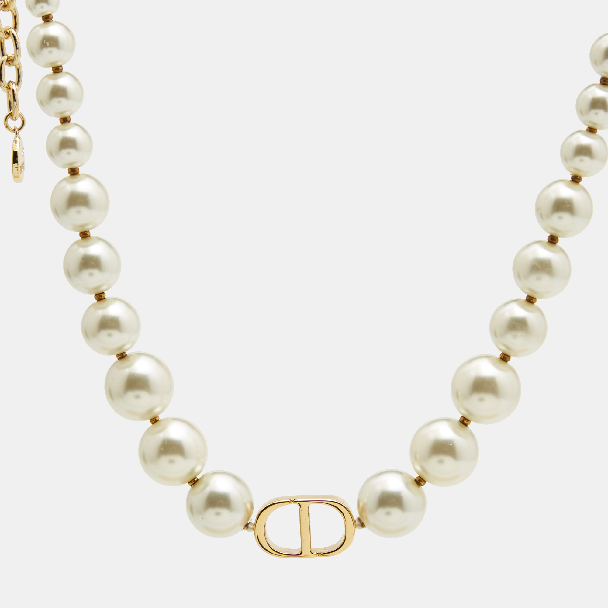 

Dior 30 Montaigne Faux Pearl Gold Tone Choker Necklace