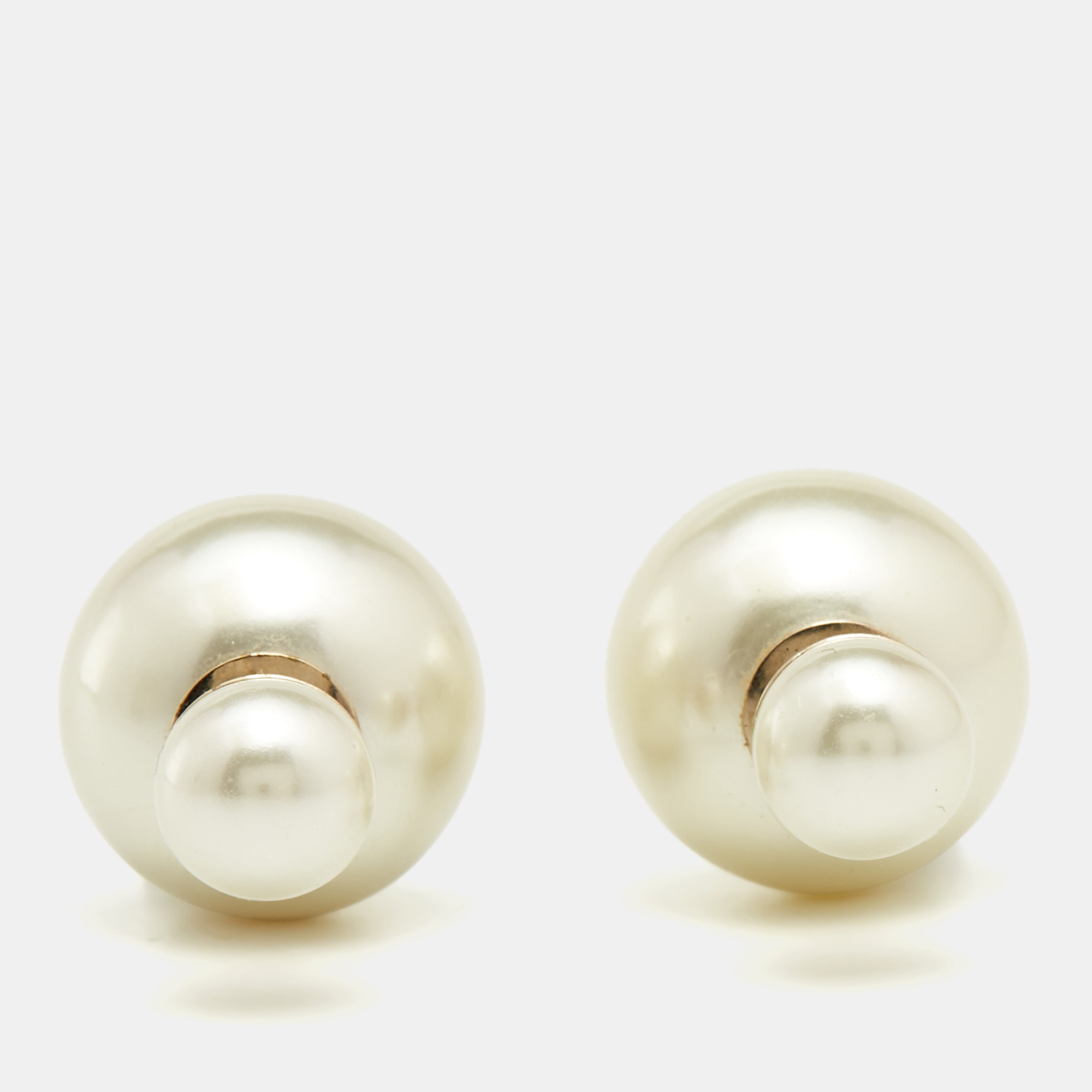 

Dior Tribales Faux Pearl Gold Tone Stud Earrings