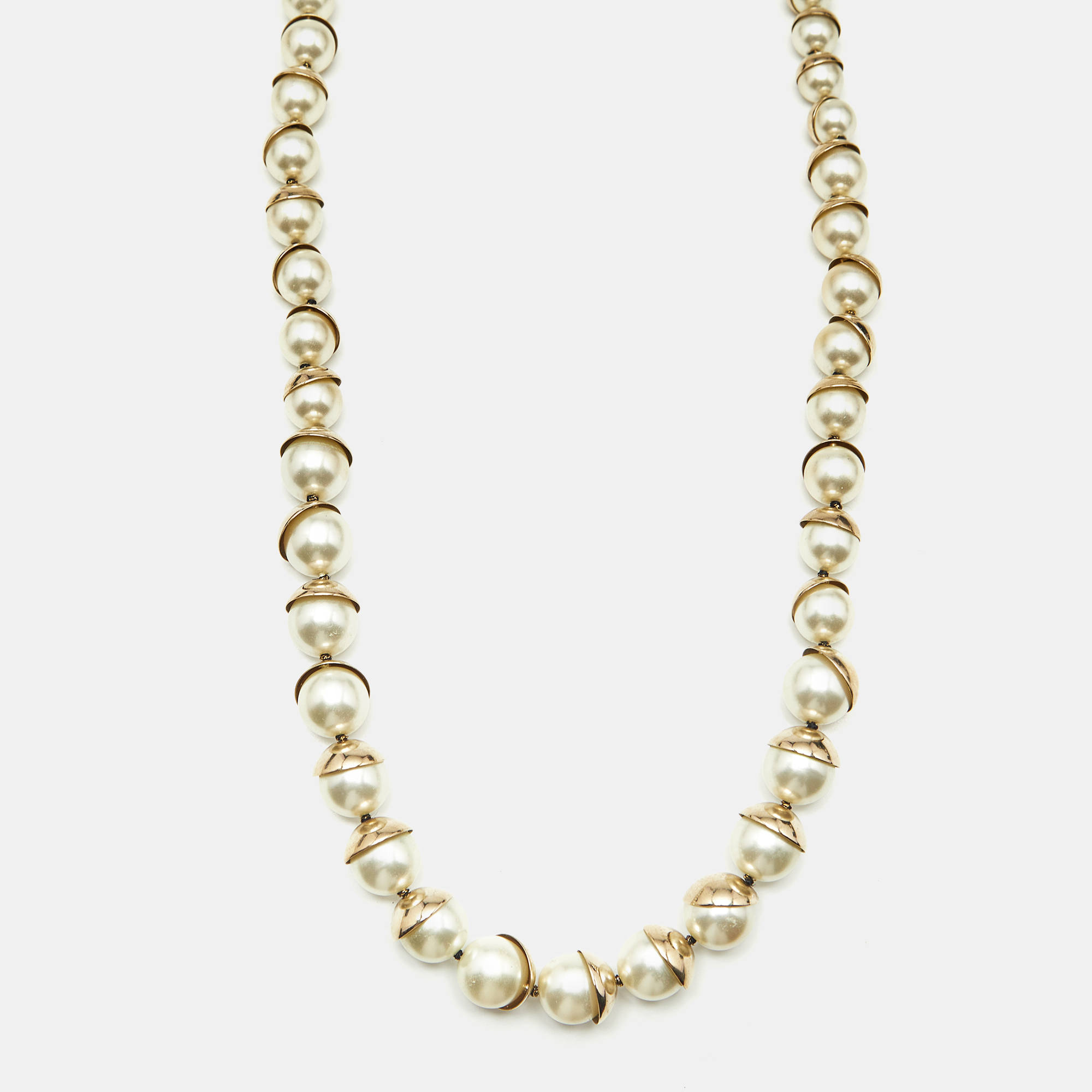 Pre-owned Dior Faux Pearl Gold Tone Necklace