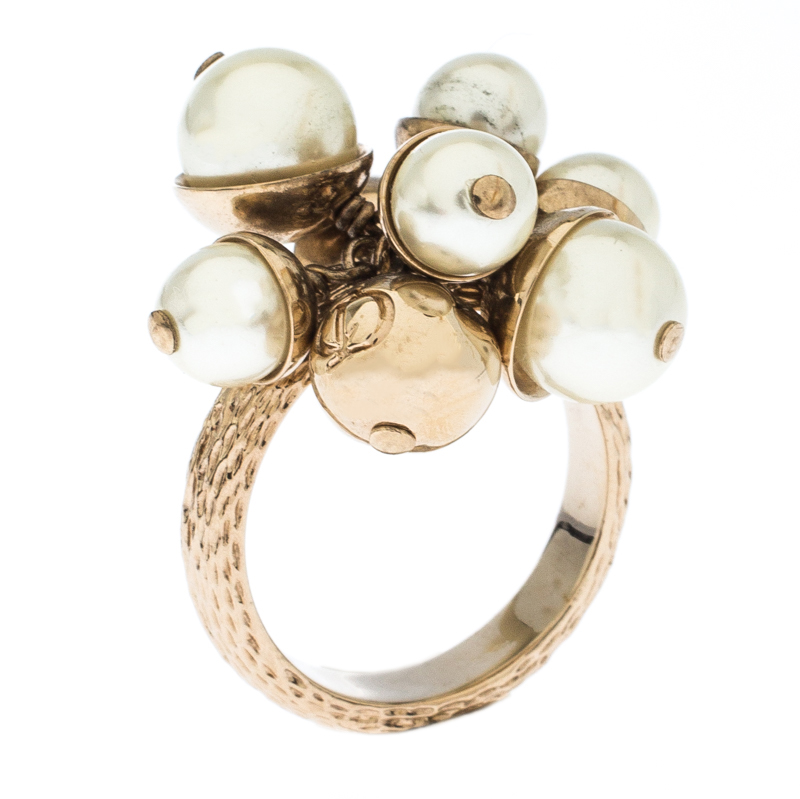 مملوكة مسبقًا Dior Mise en Dior Faux Pearl Gold Tone Ring Size 56