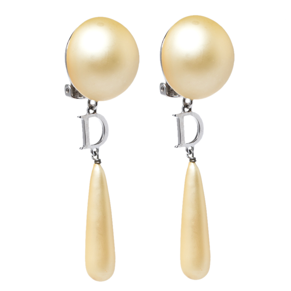 

Dior Vintage Cream Pearl Drop Clip On Earrings