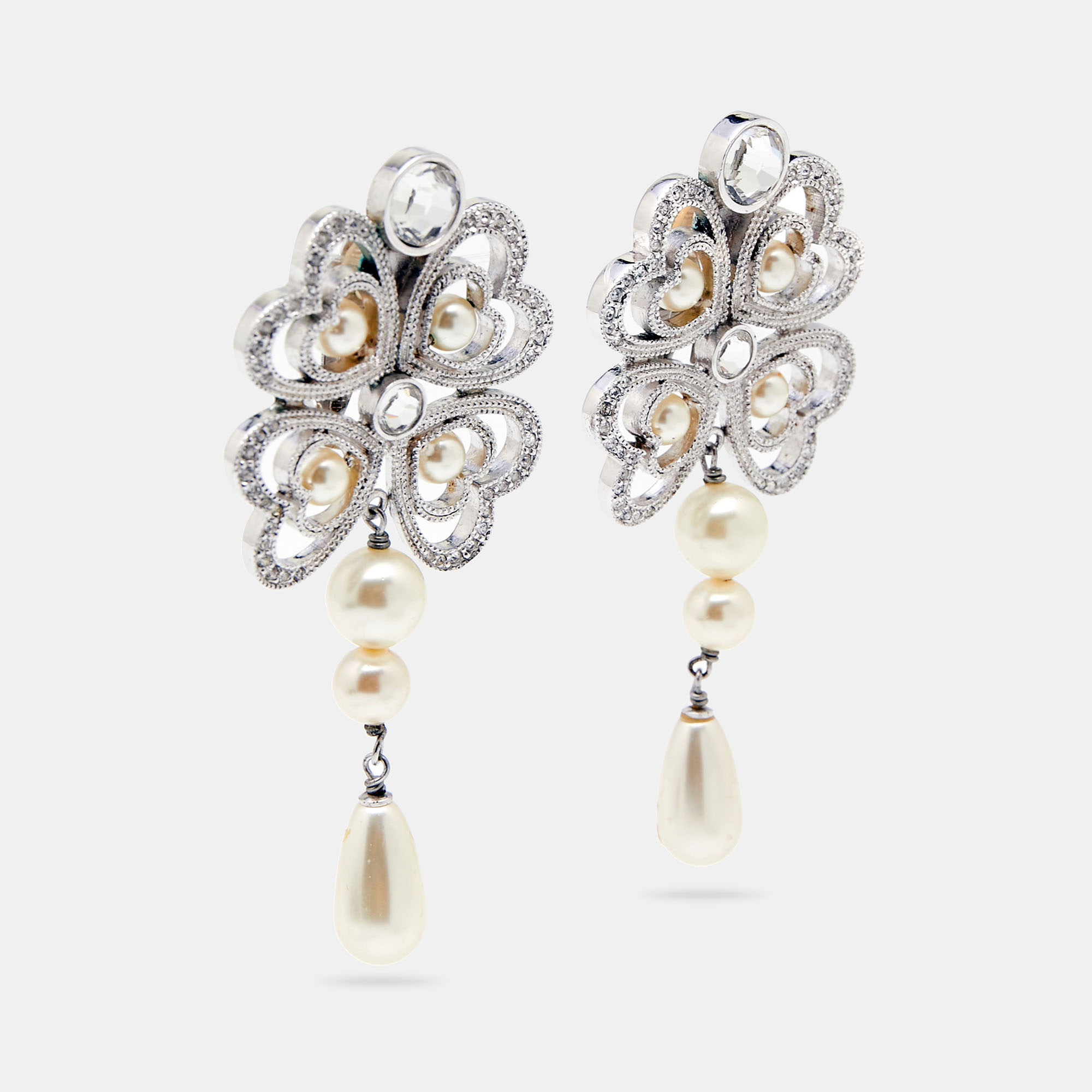 

Dior Heart Motif Crystal Faux Pearl Silver Tone Metal Clip-on Drop Earrings