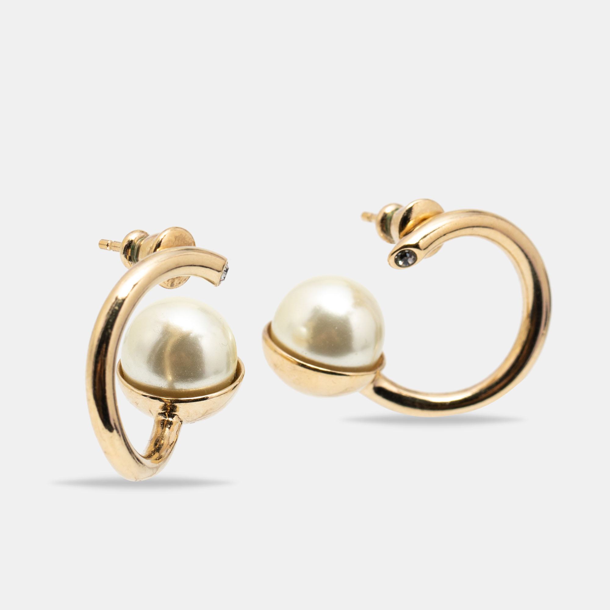 

Dior Faux Pearl Crystals Gold Tone Earrings