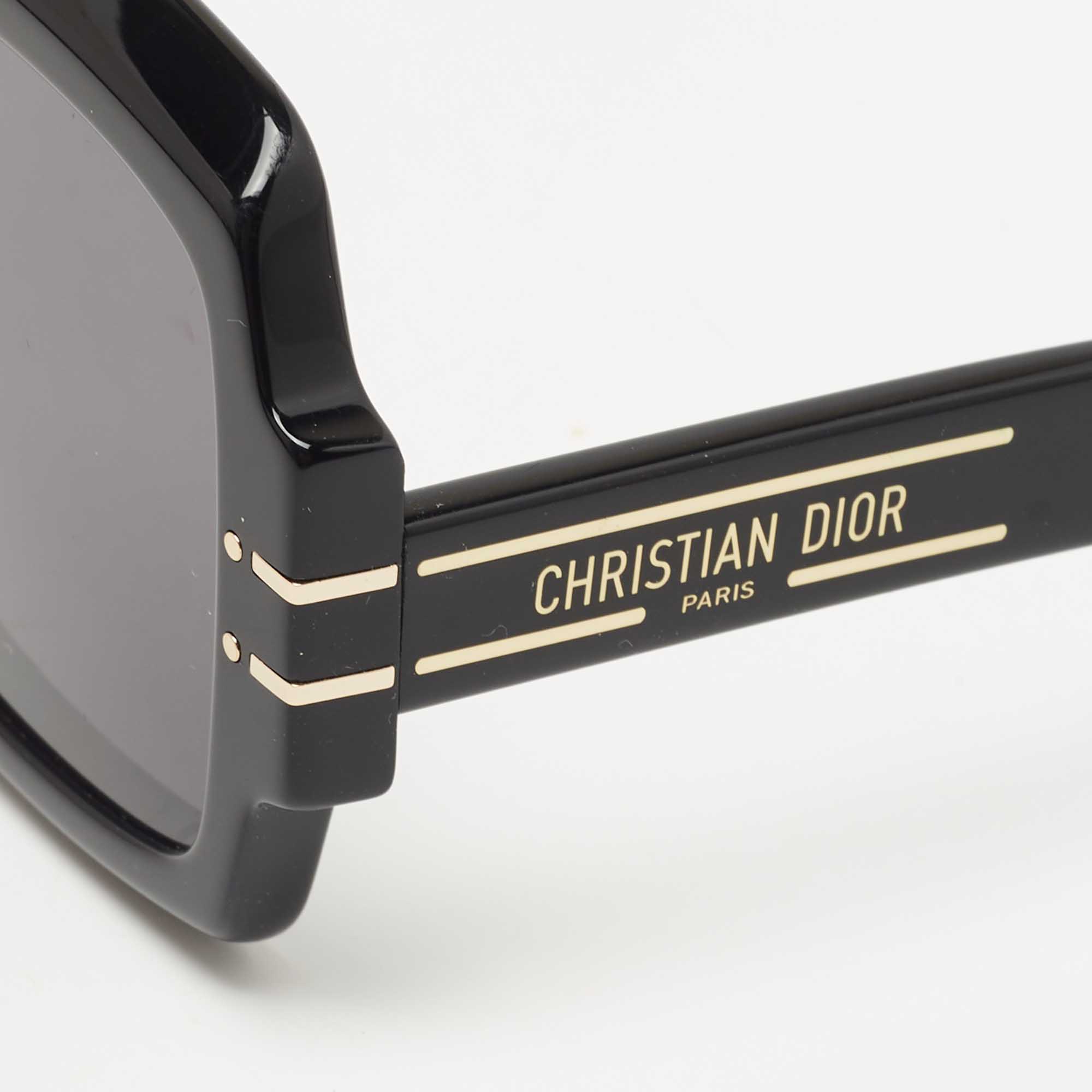 

Dior Black Tone/ Grey DiorSignature S1U Oversized Square Sunglasses