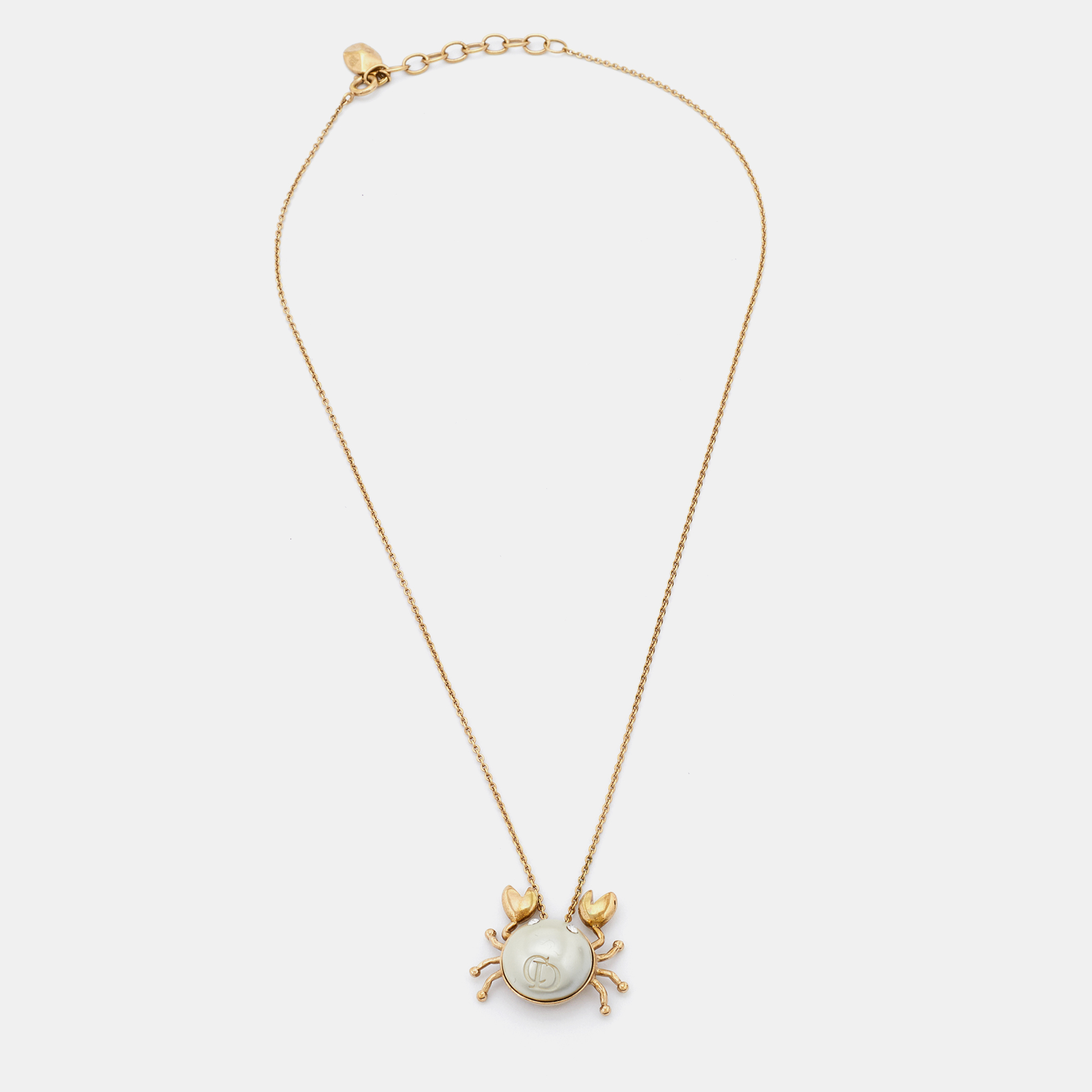 

Dior Faux Pearl & Gold Tone Crab Pendant Chain Necklace