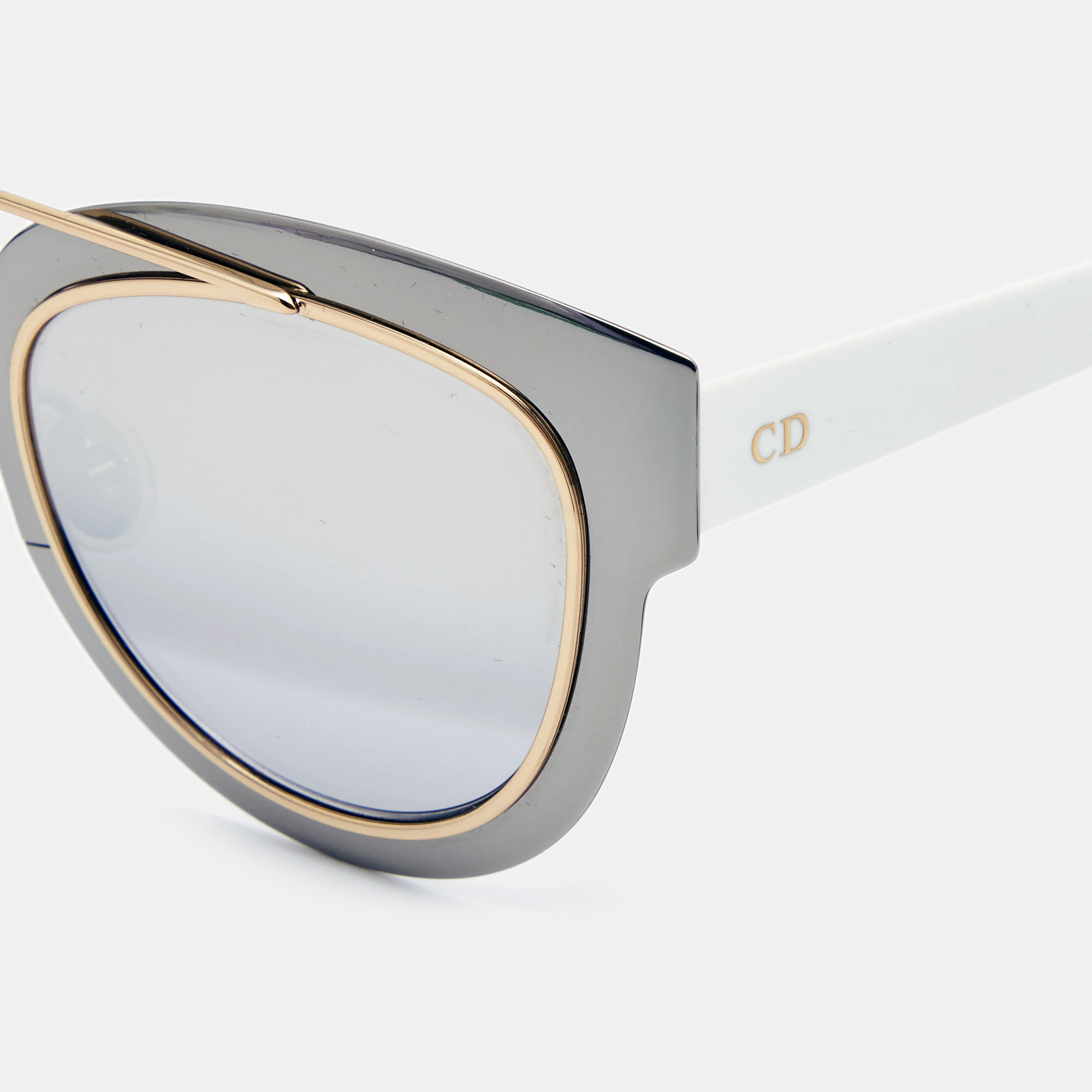 

Dior White/Silver Dior Chromic Mirror Cat Eye Sunglasses