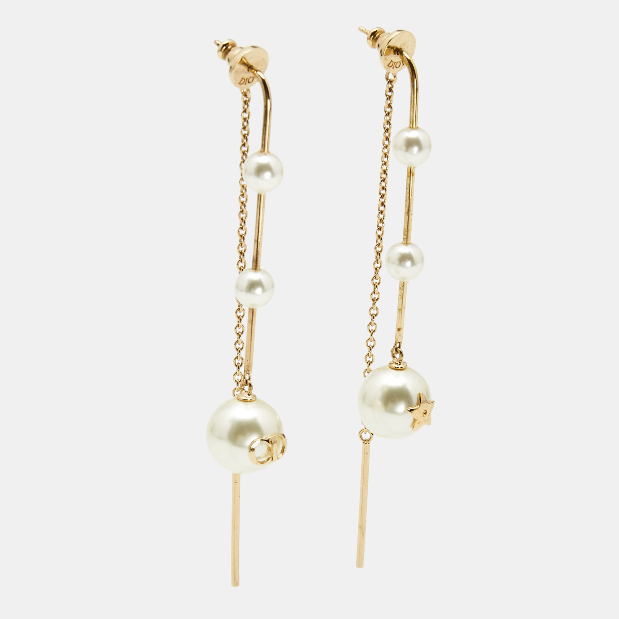 

Dior Faux Pearl Gold Tone Chain Dangle Earrings