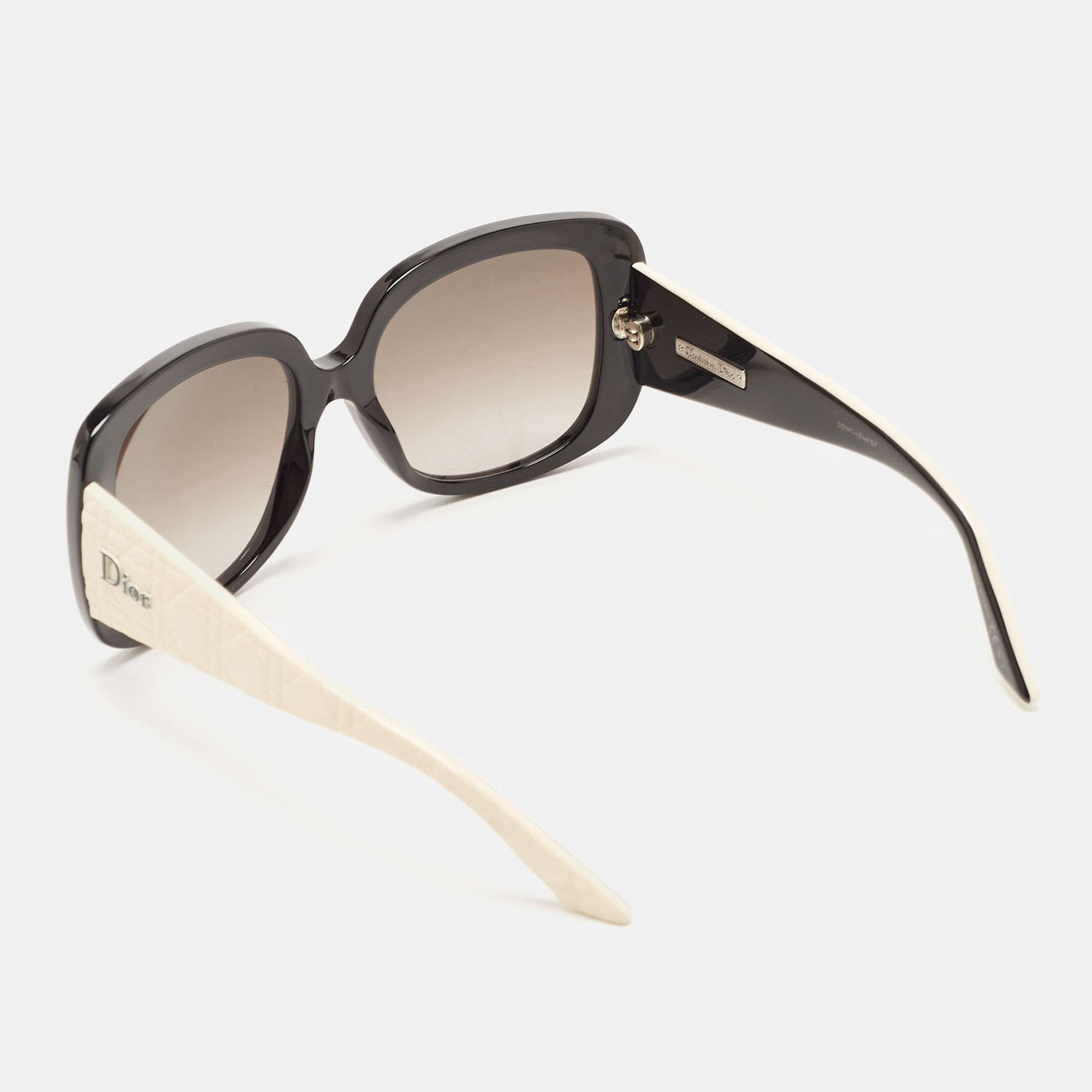 

Dior Black/Ivory G4FHA Dior Lady Lady 1 Square Sunglasses