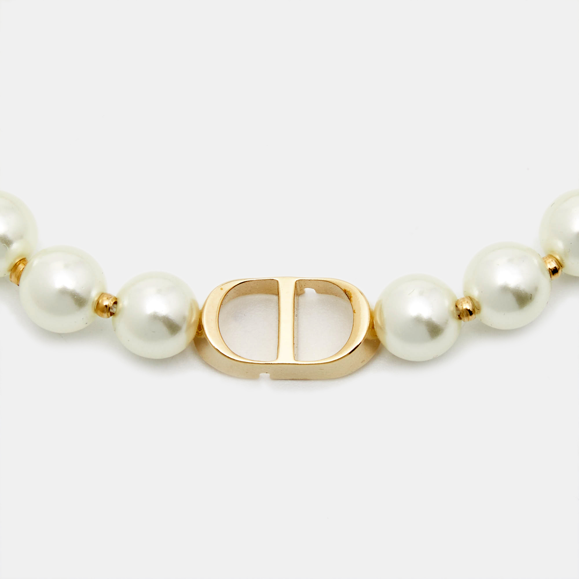 

Dior CD 30 Montaigne Faux Pearl Gold Tone Bracelet