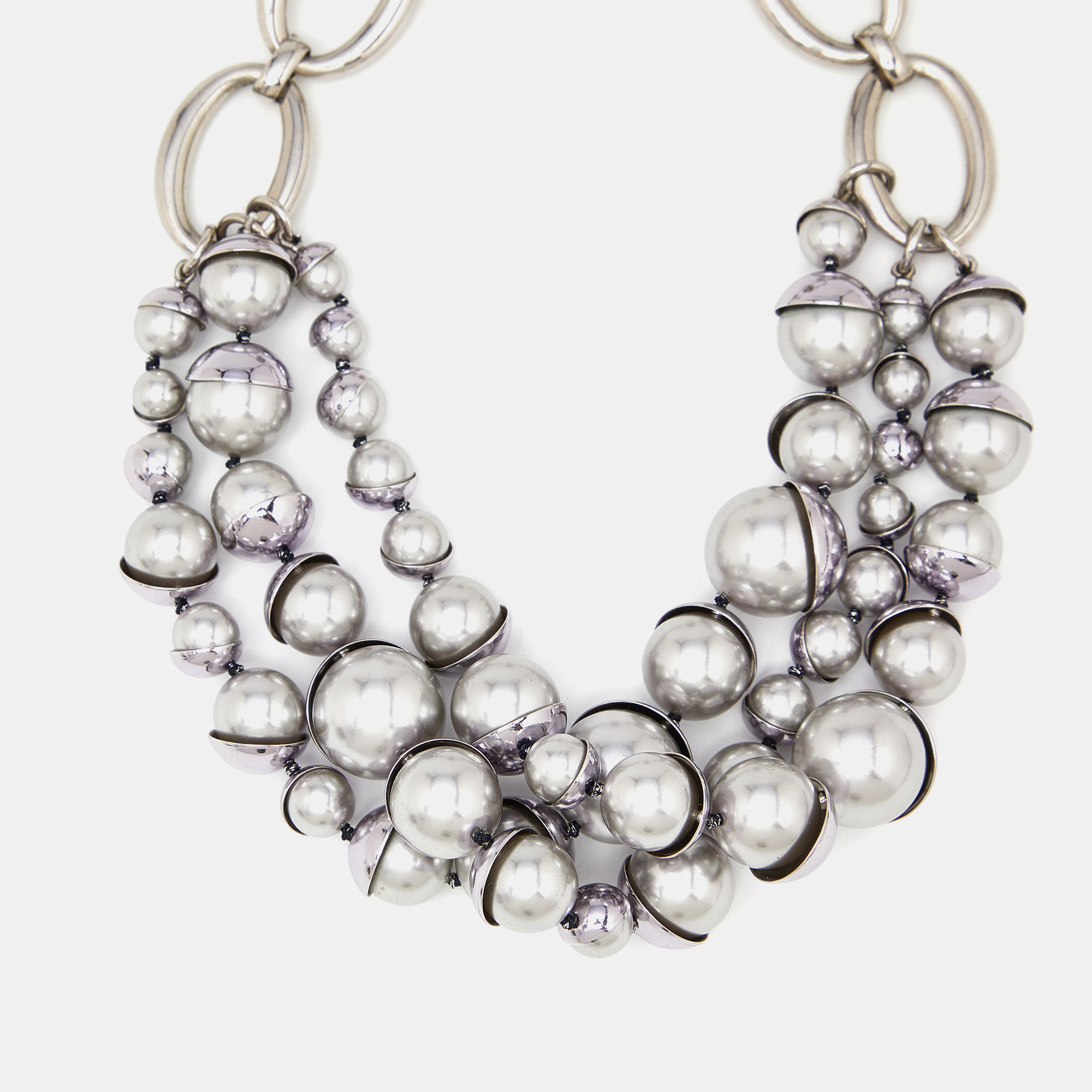 

Dior Mise en Dior Grey Faux Pearl Silver Tone Necklace