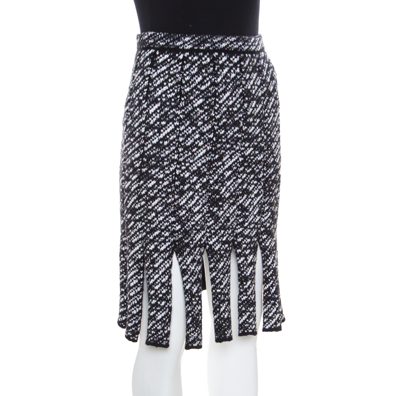 

Christian Dior Monochrome Wool Blend Fringed Car Wash Skirt, Black