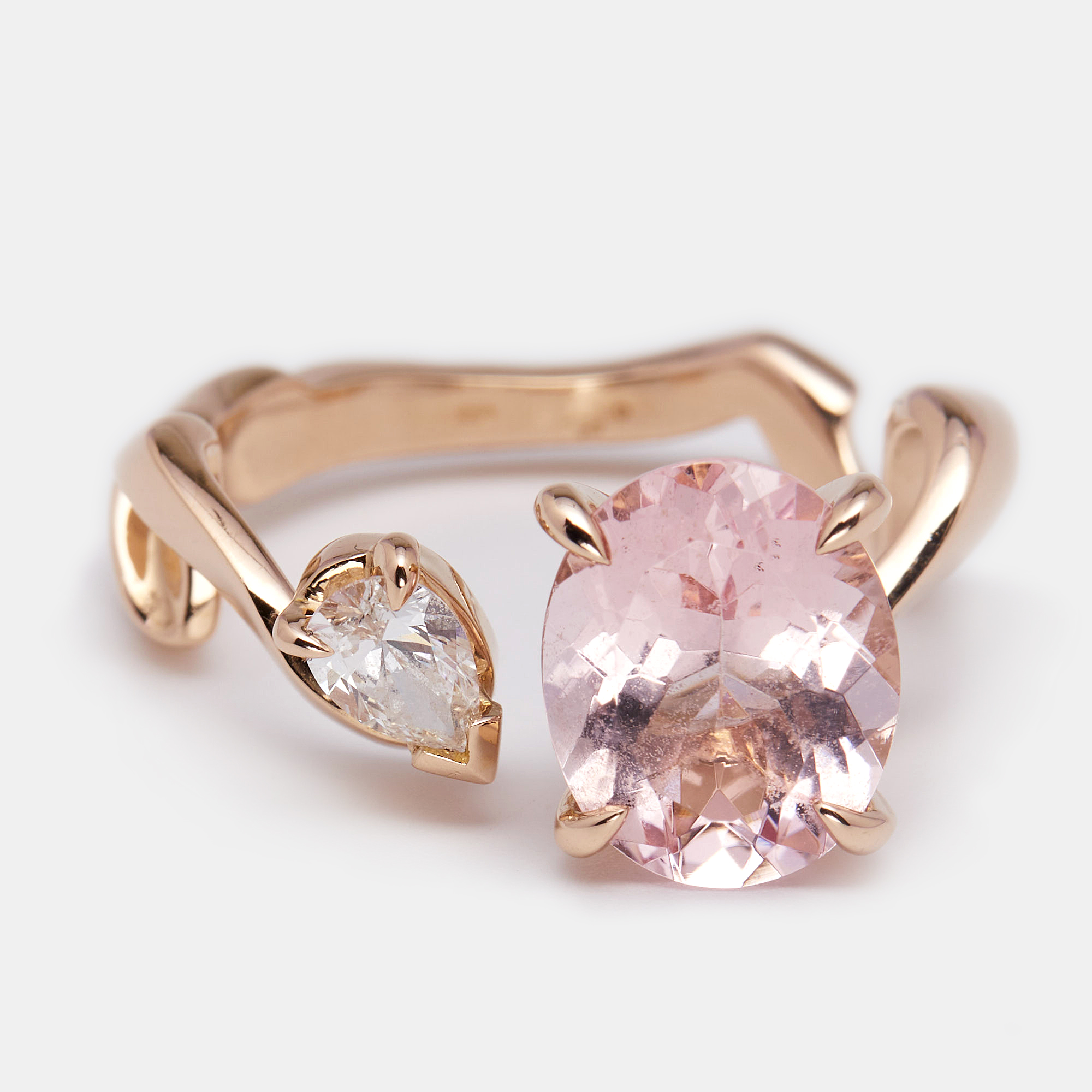 

Dior Diorama Précieuse Diamond Morganite 18K Rose Gold Asymmetric Twisted Ribbon Ring Size