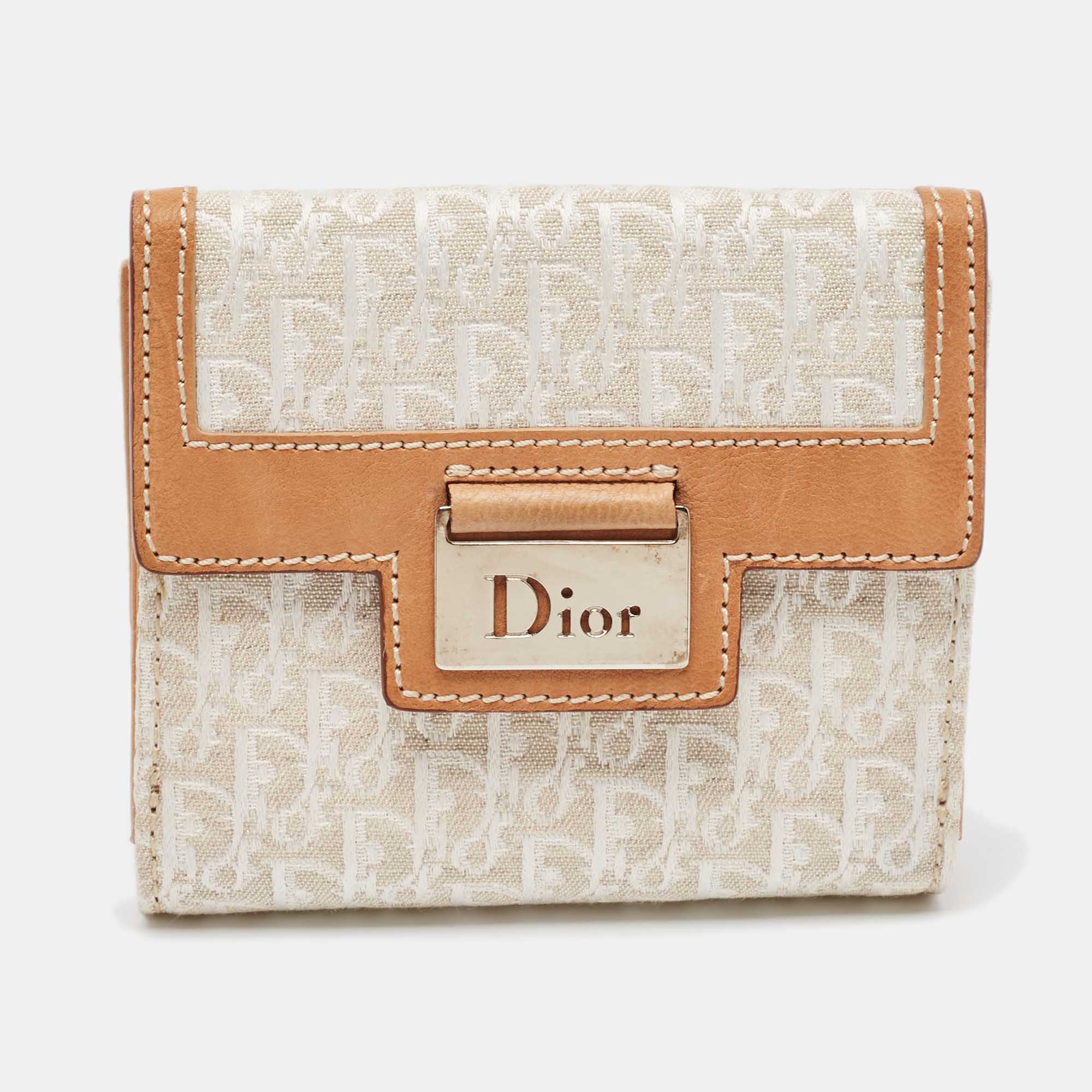 

Dior White/Brown Oblique Canvas and Leather Street Chic Compact Wallet