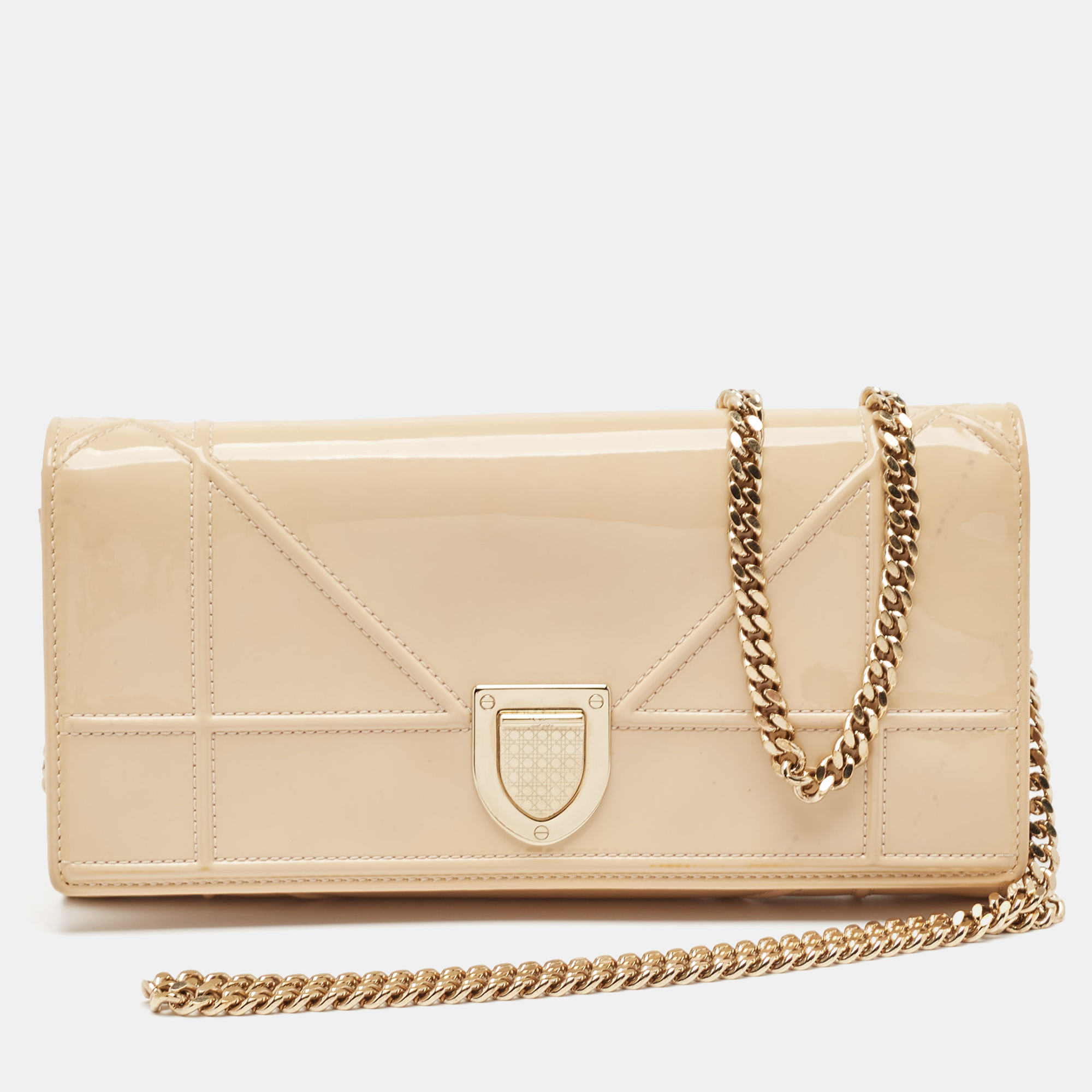 

Dior Beige Patent Leather Diorama Wallet on Chain