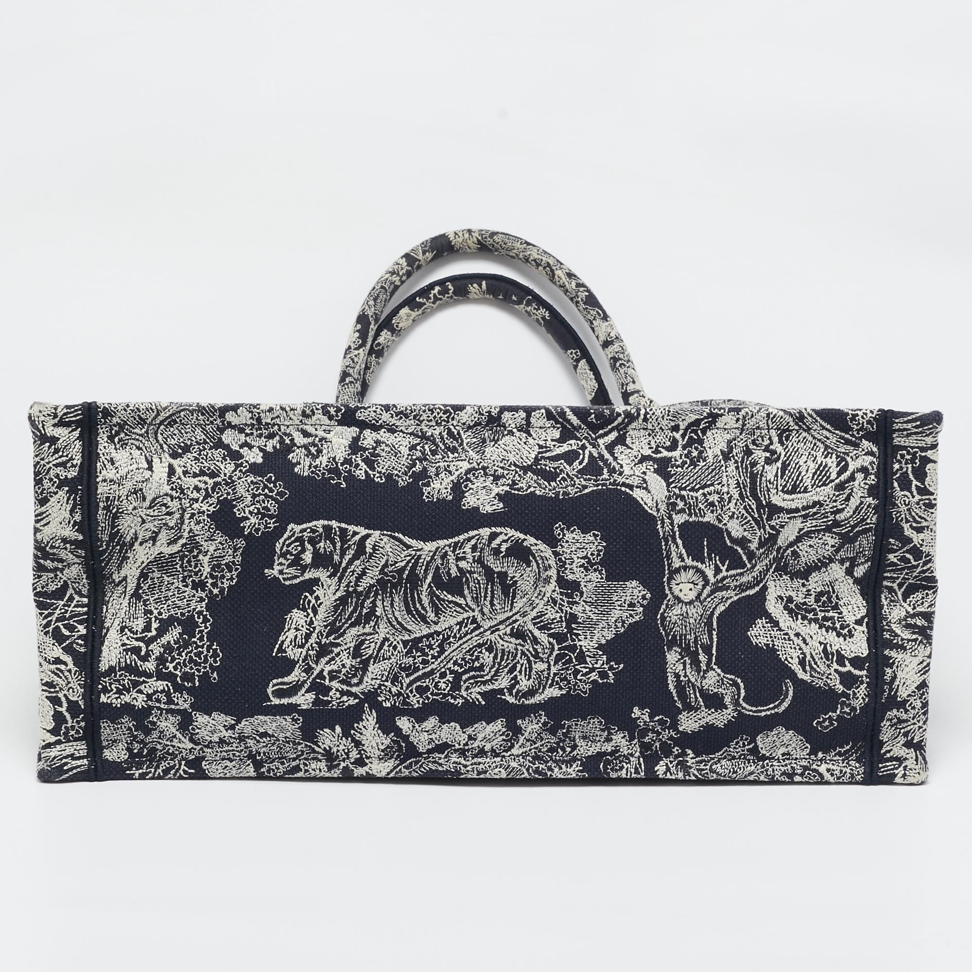 Dior Navy Blue Embroidered Canvas Large Dioriviera Toile De Jouy Book Tote 