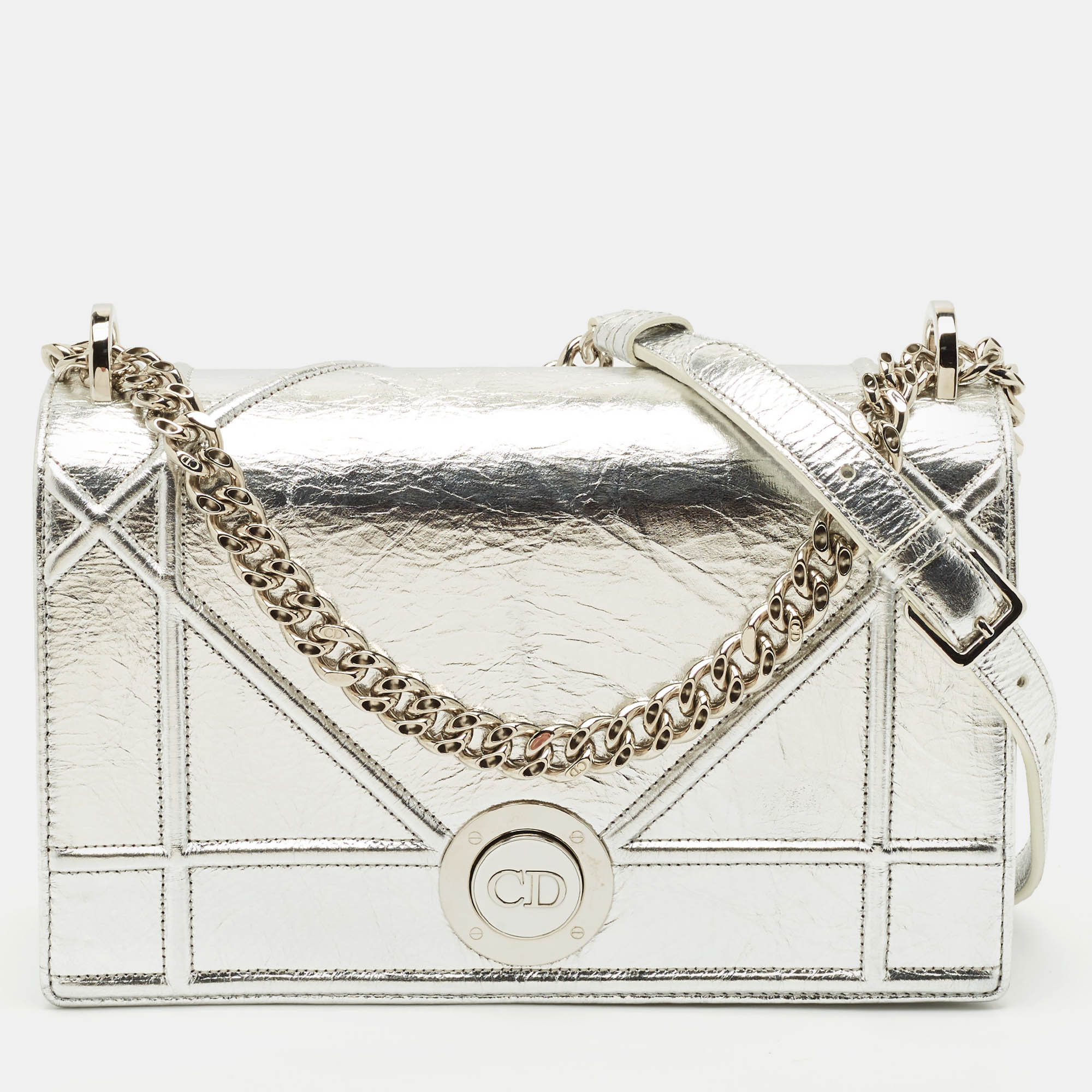 

Dior Silver Leather  Diorama Shoulder Bag