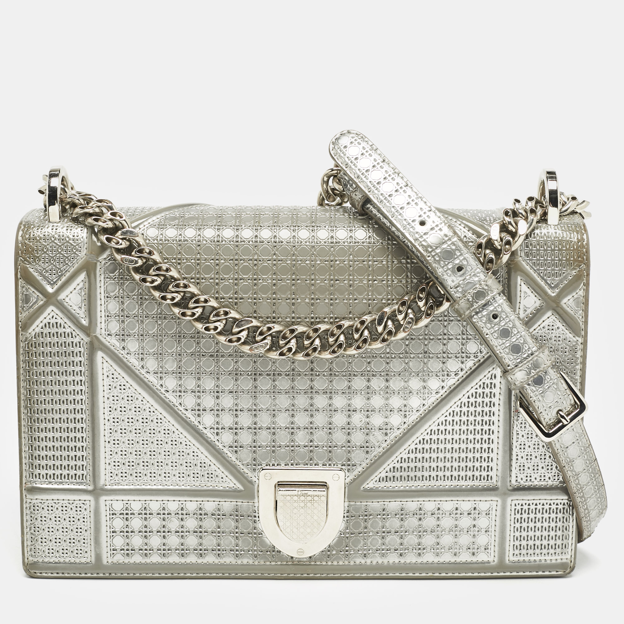 

Dior Silver Microcannage Patent Leather  Diorama Shoulder Bag