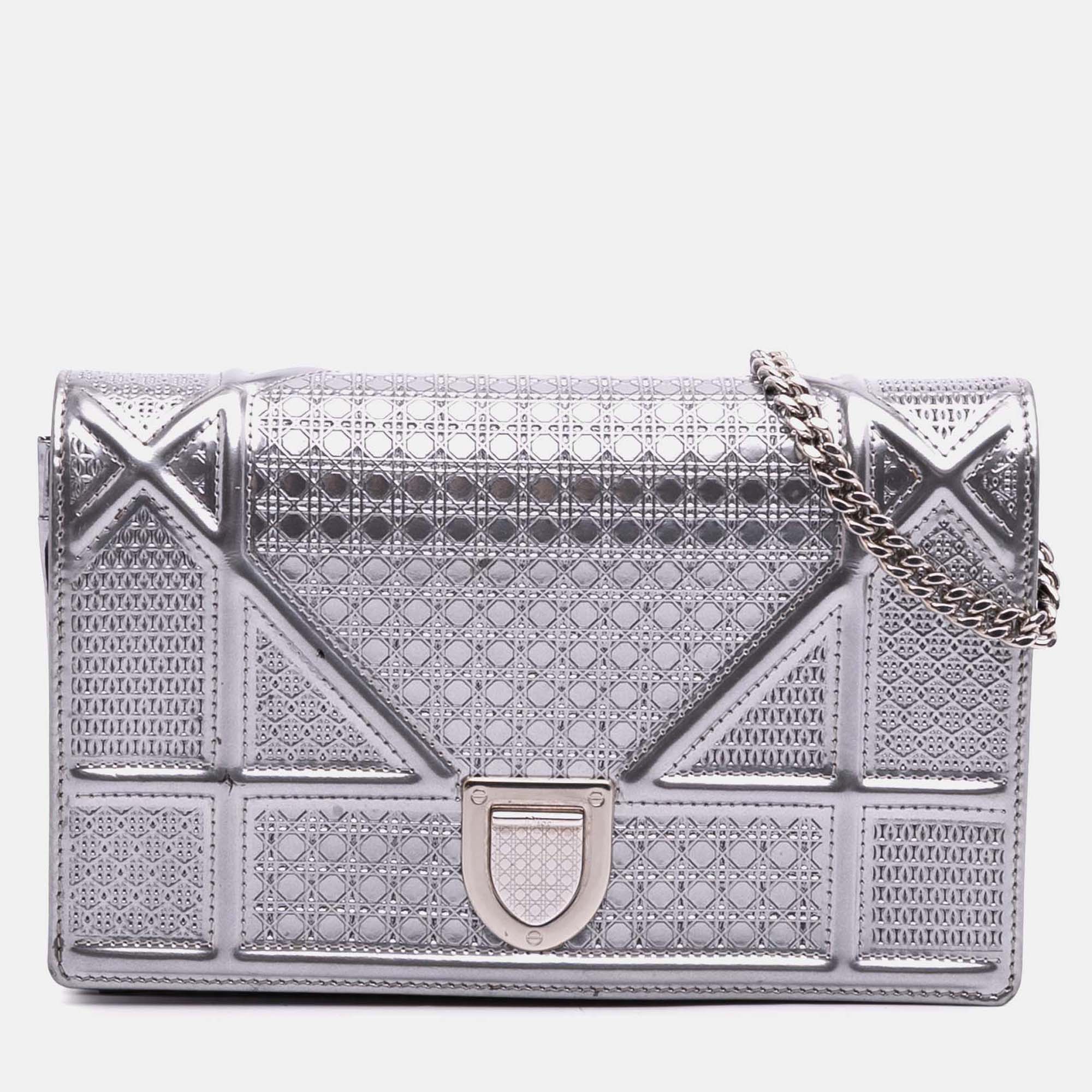 

Dior Silver Metallic Patent Microcannage Diorama Wallet on Chain