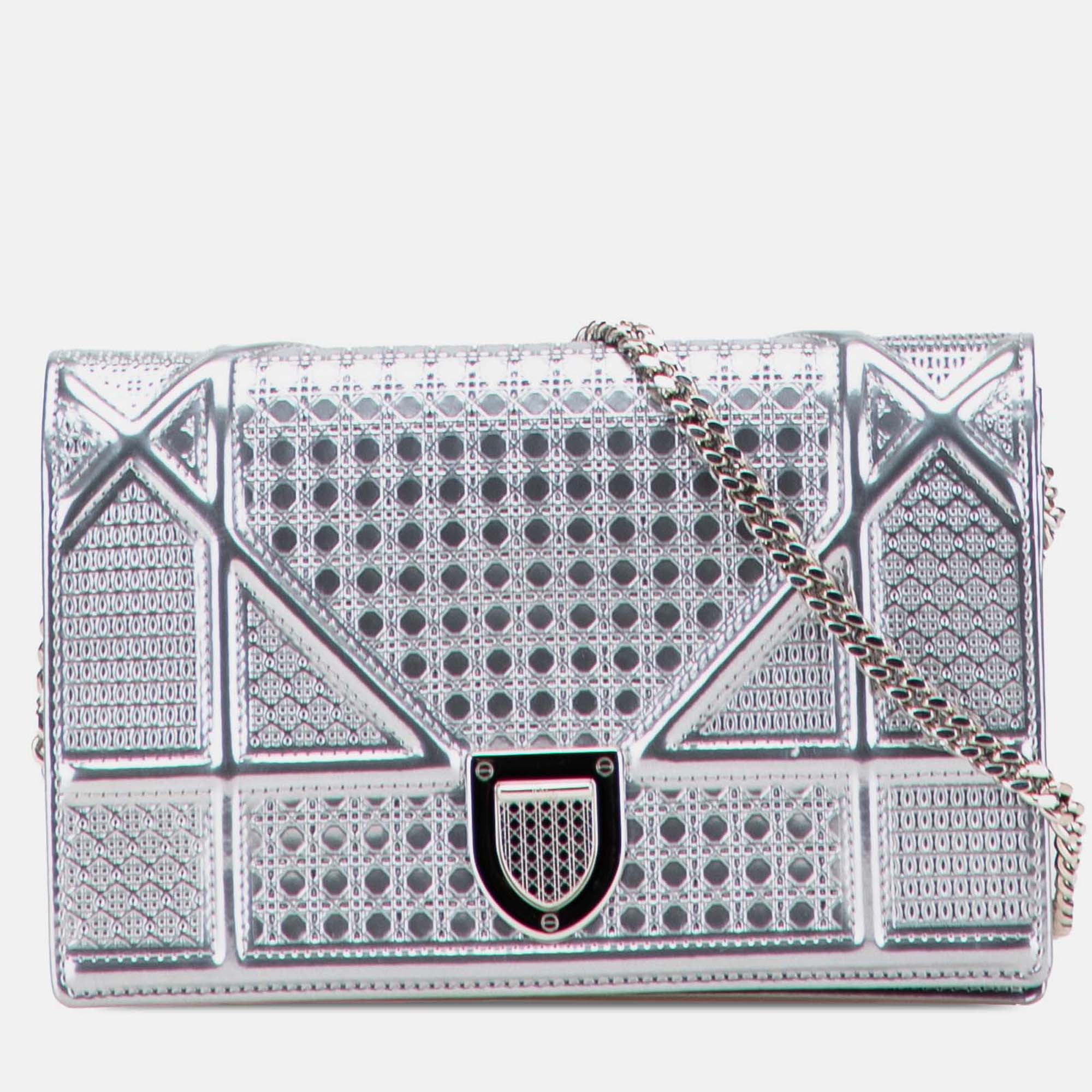 

Dior Silver Metallic Patent Microcannage Diorama Wallet on Chain