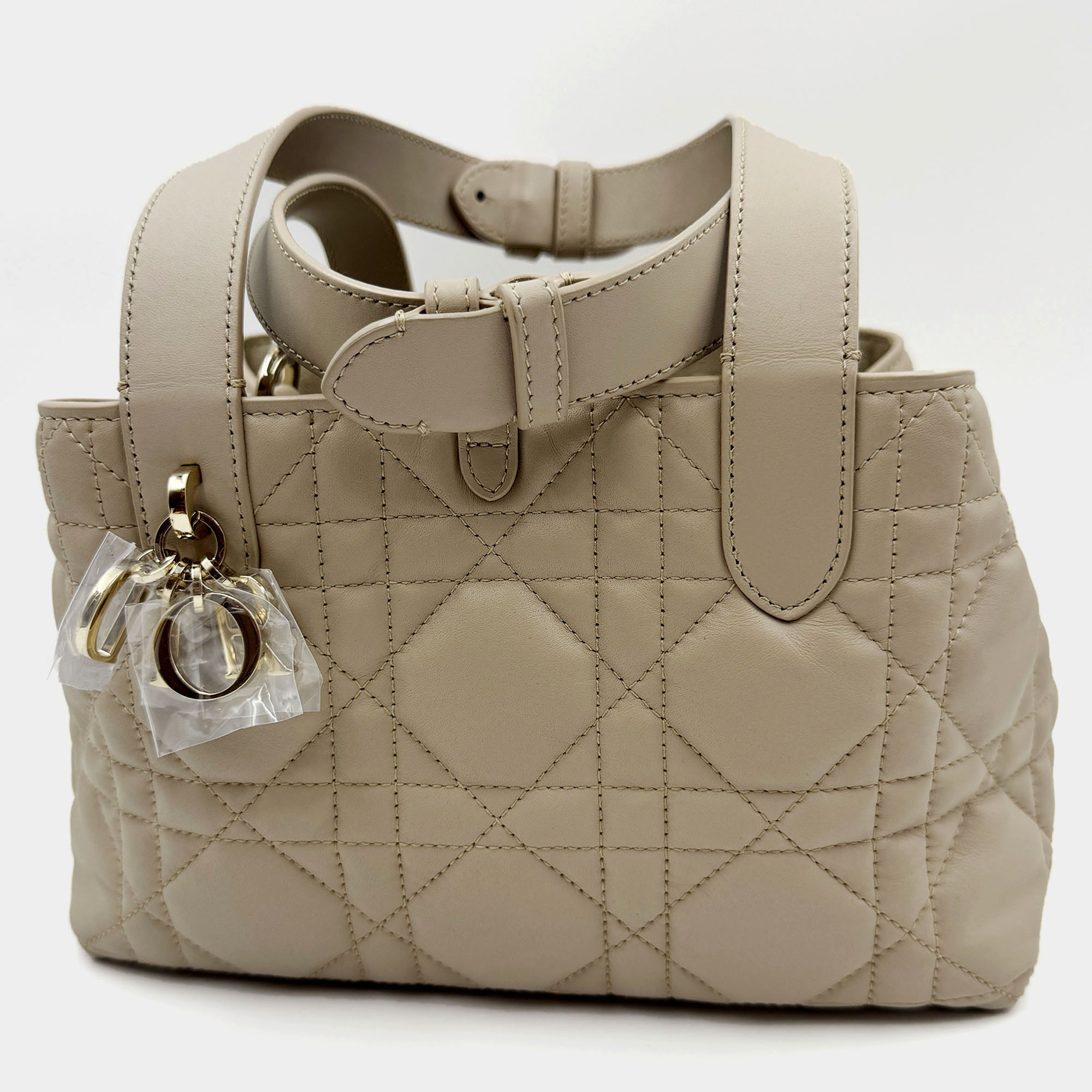 

Dior Cannage Leather Dior Toujours Tote, Beige