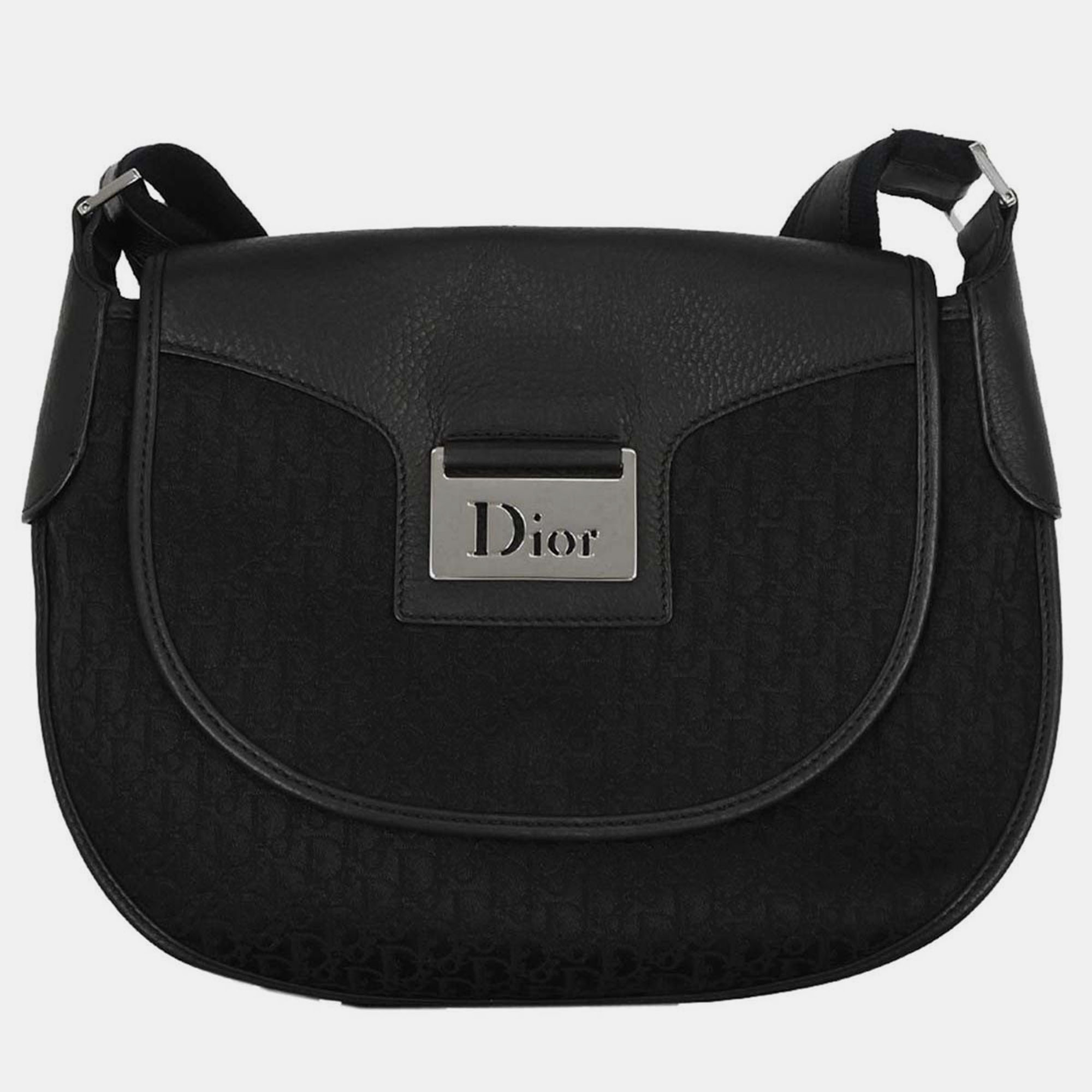 

Christian Dior Black Trotter Street Chic Shoulder Bag 13-BO-1015