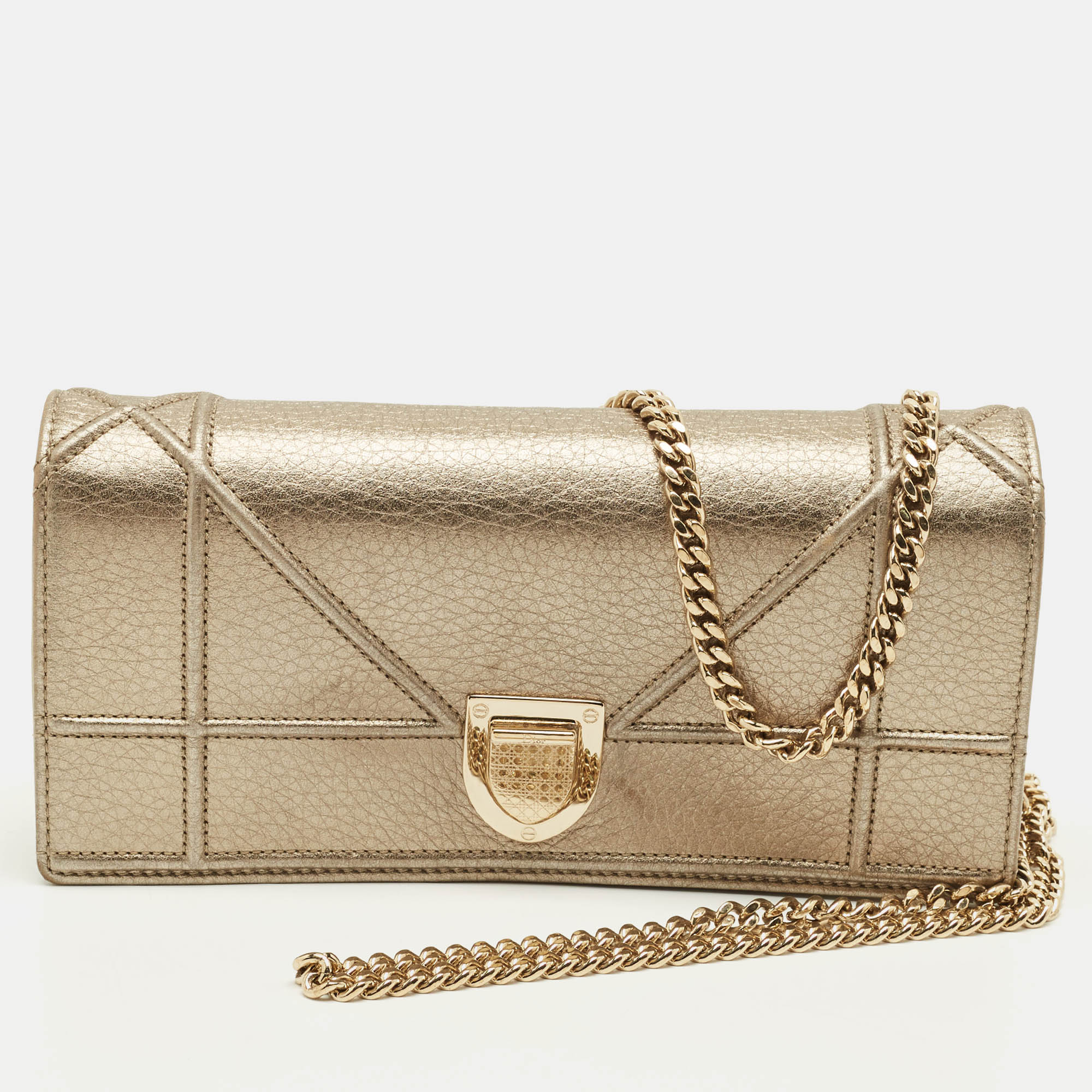 Click to view more detailed imagery on our partner's website Pre-owned Dior Ama Gold Leather Wallet On Chain