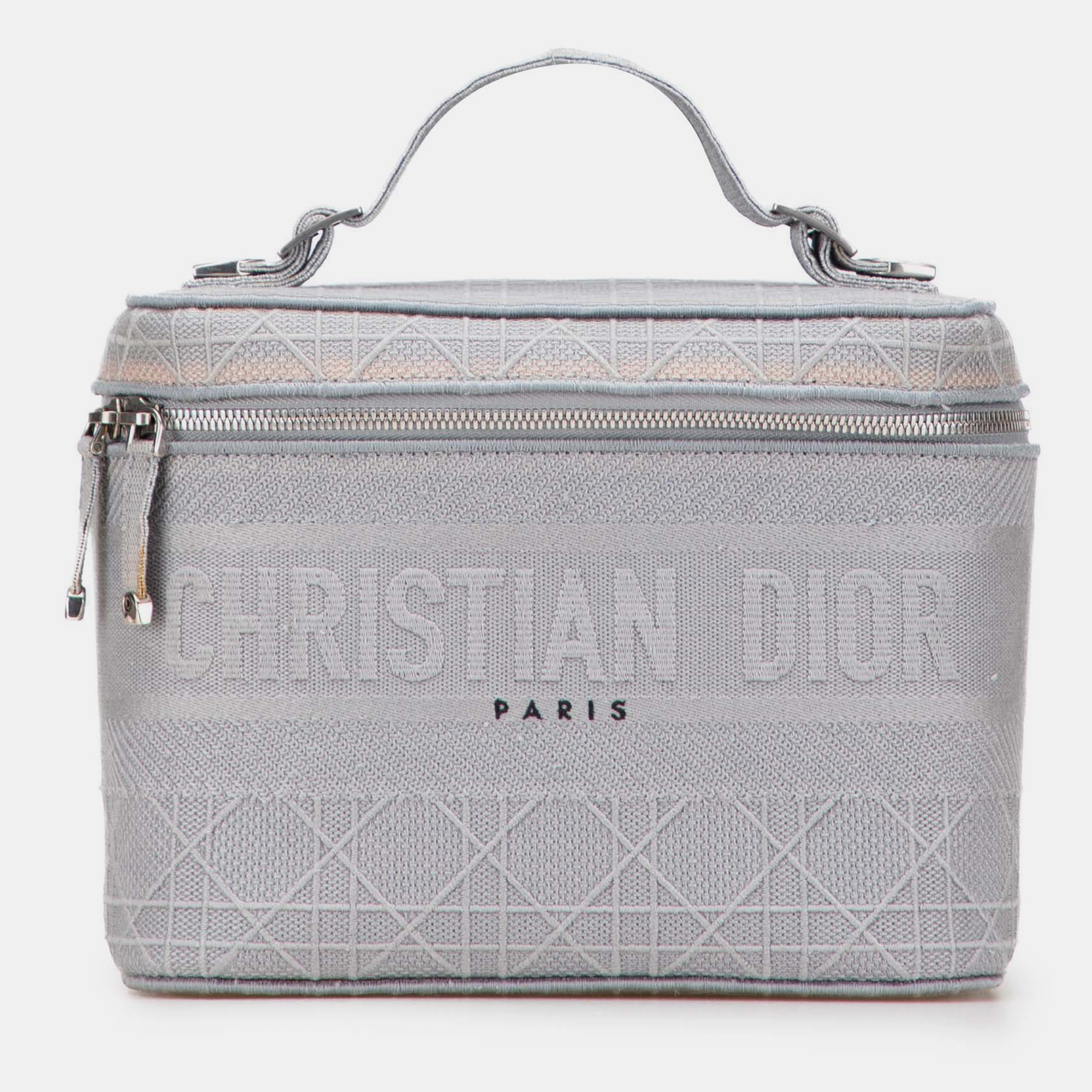 

Dior Grey Canvas Cannage Diortravel Vanity Case