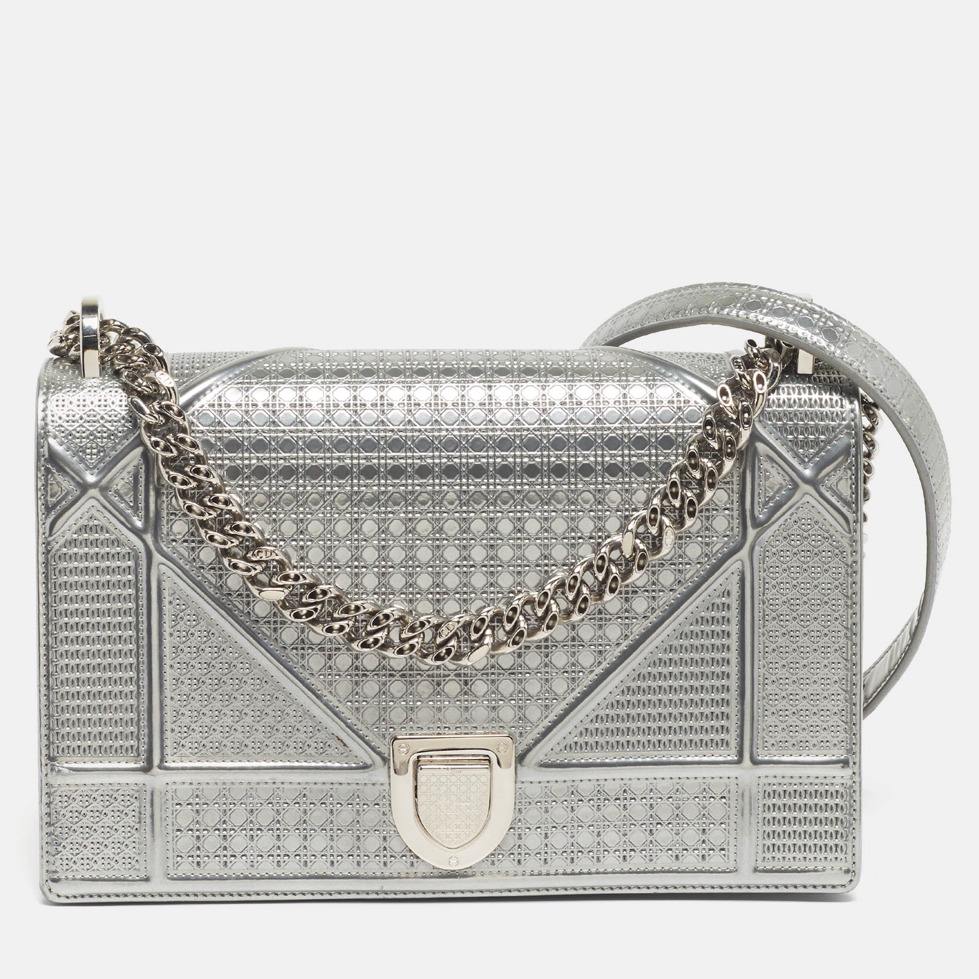 

Dior Diorama  Grey Microcannage Patent Leather Shoulder Bag