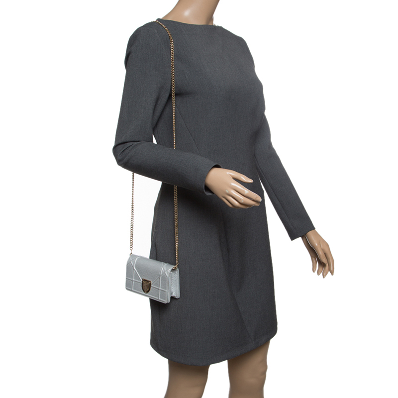 

Dior Silver Leather Micro Baby Diorama Bag