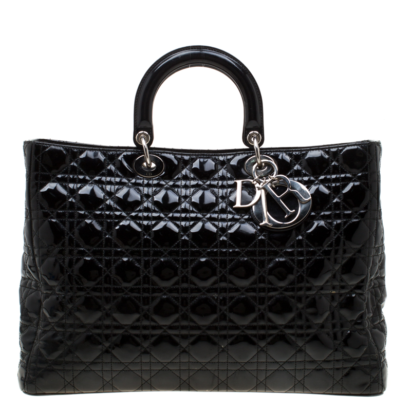 مملوكة مسبقًا حقيبة ديور يد علوية ليدي ديور كبيرة جدا جلد لامعة سوداء