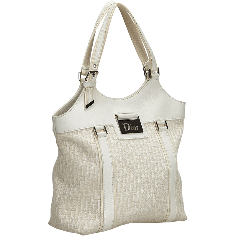 

Dior White/Beige Signature Canvas and Leather Oblique Tote