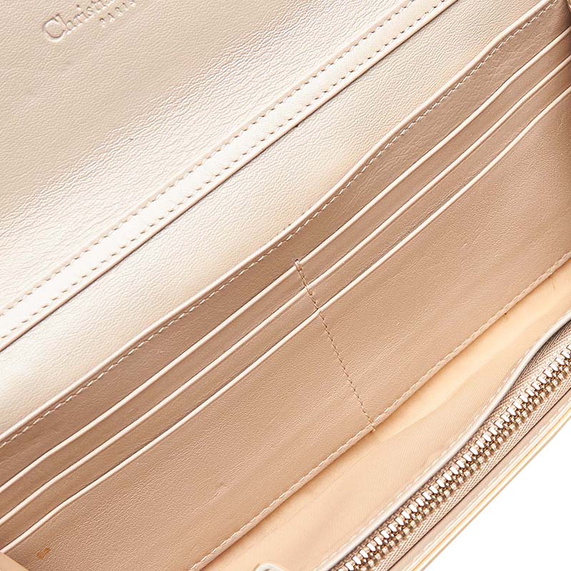 

Dior Beige Cannage Patent Leather Lady Dior Wallet