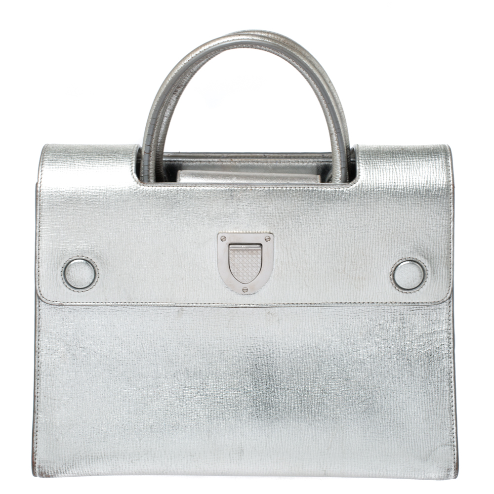 

Dior Metallic Silver Leather  Diorever Bag