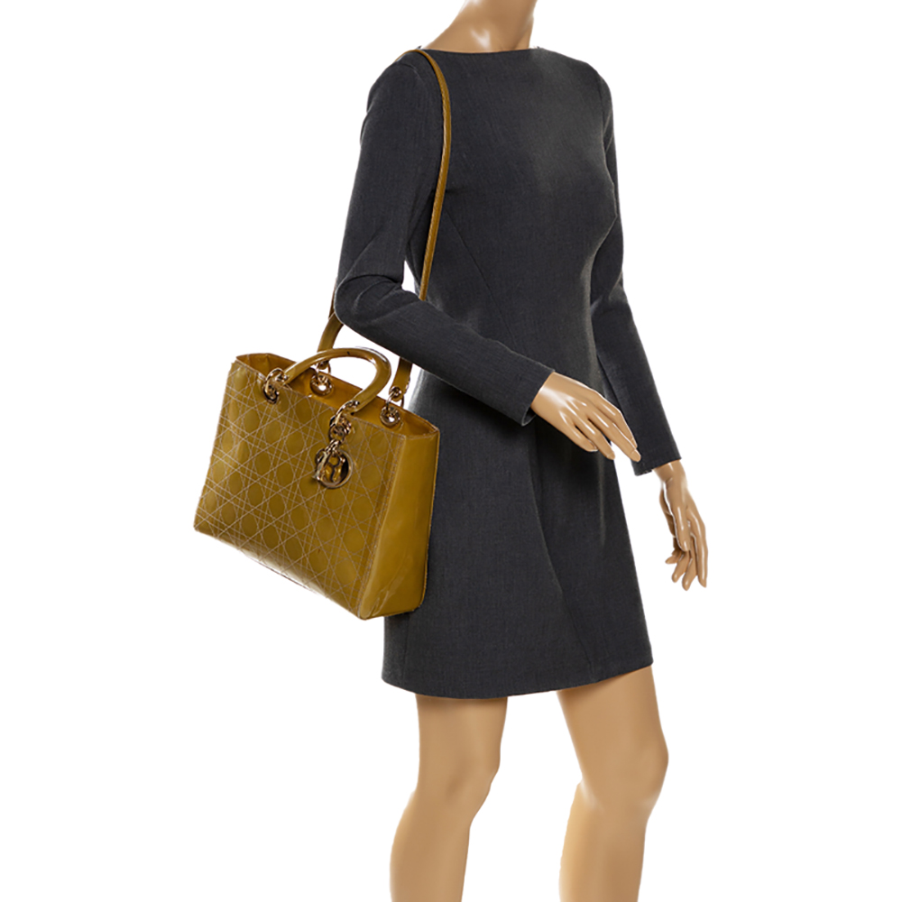 

Dior Medallion Yellow Cannage Patent Leather Large Lady Dior Tote