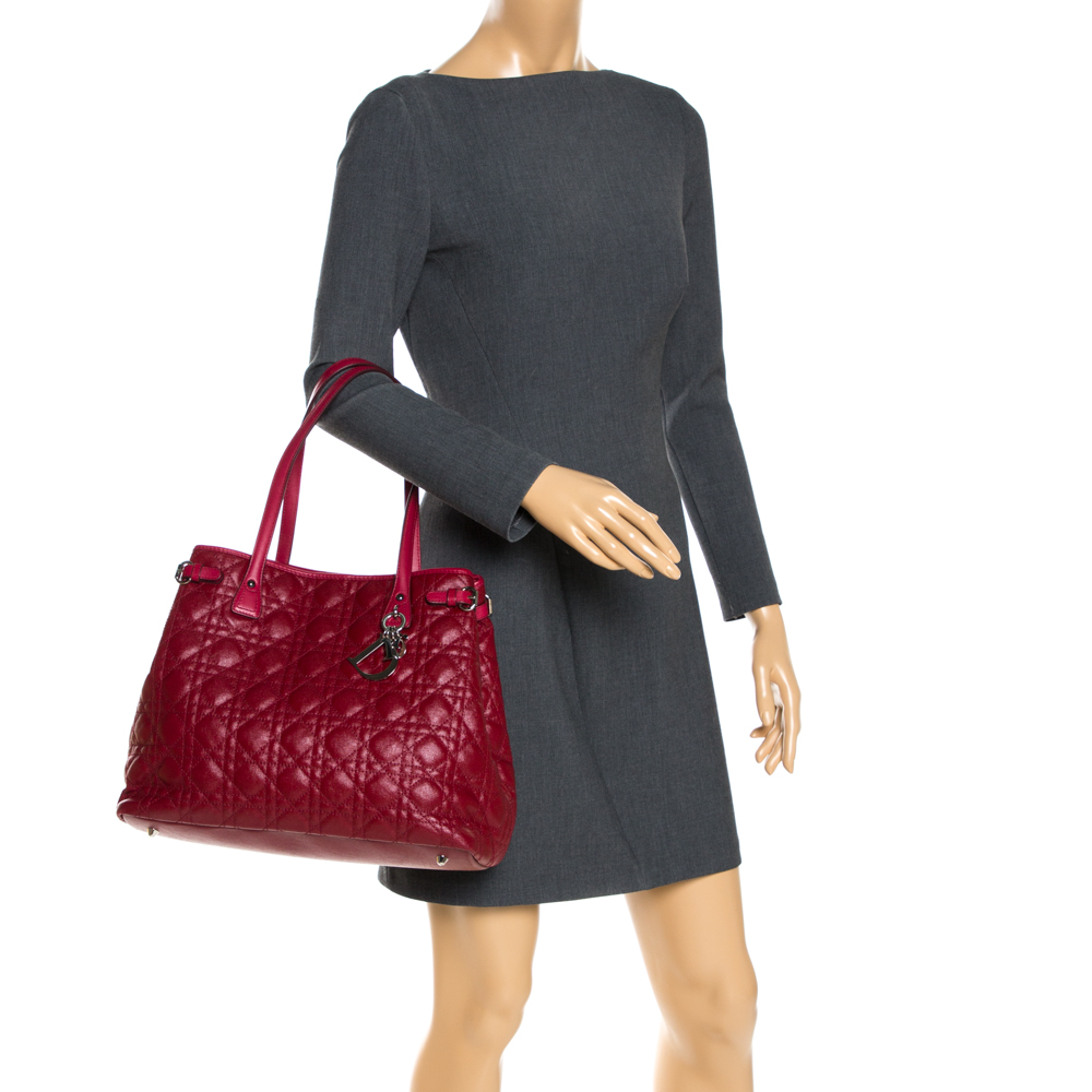 

Dior Red Cannage Coated Canvas and Leather Medium Panarea Tote