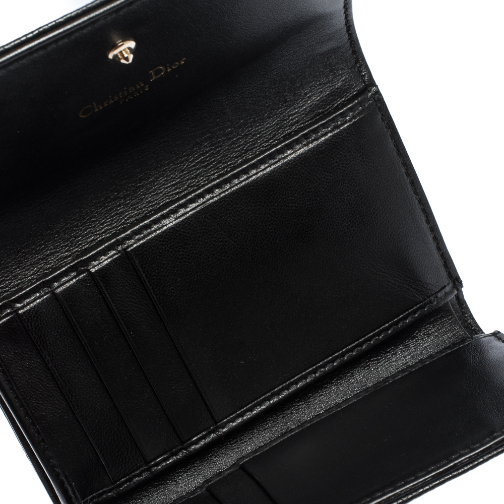 

Dior Black Leather Diorama Trifold Wallet