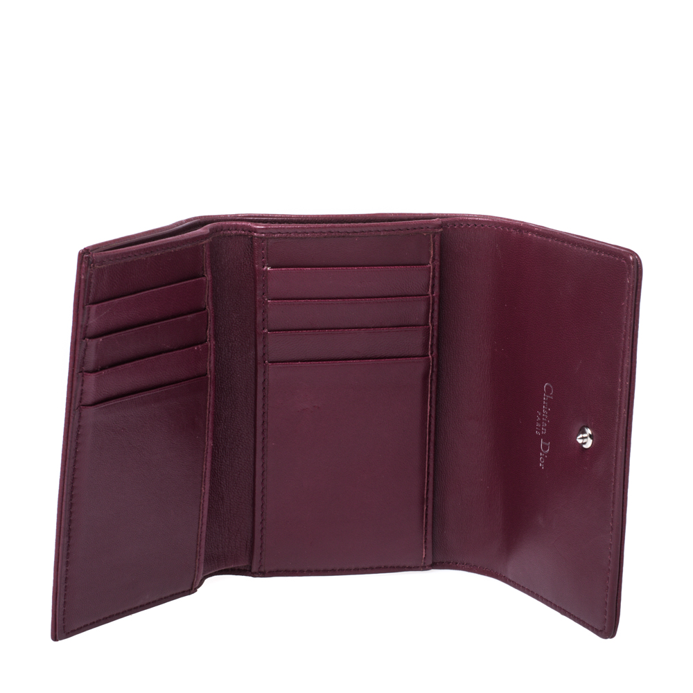 

Dior Burgindy Leather Diorama Elancee Trifold Wallet, Burgundy