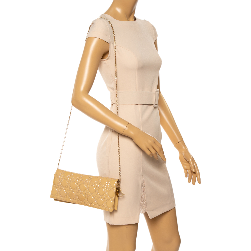 

Dior Beige Cannage Patent Leather Lady Dior Chain Clutch