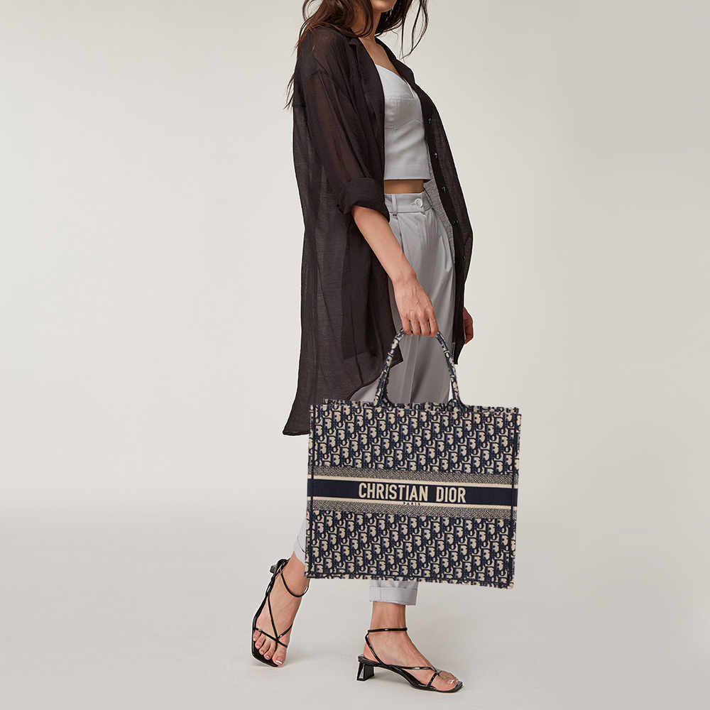 

Dior Blue Oblique Canvas Book Tote