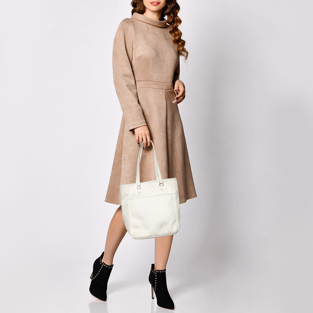 

Dior White Diorissimo Canvas Shopping Tote