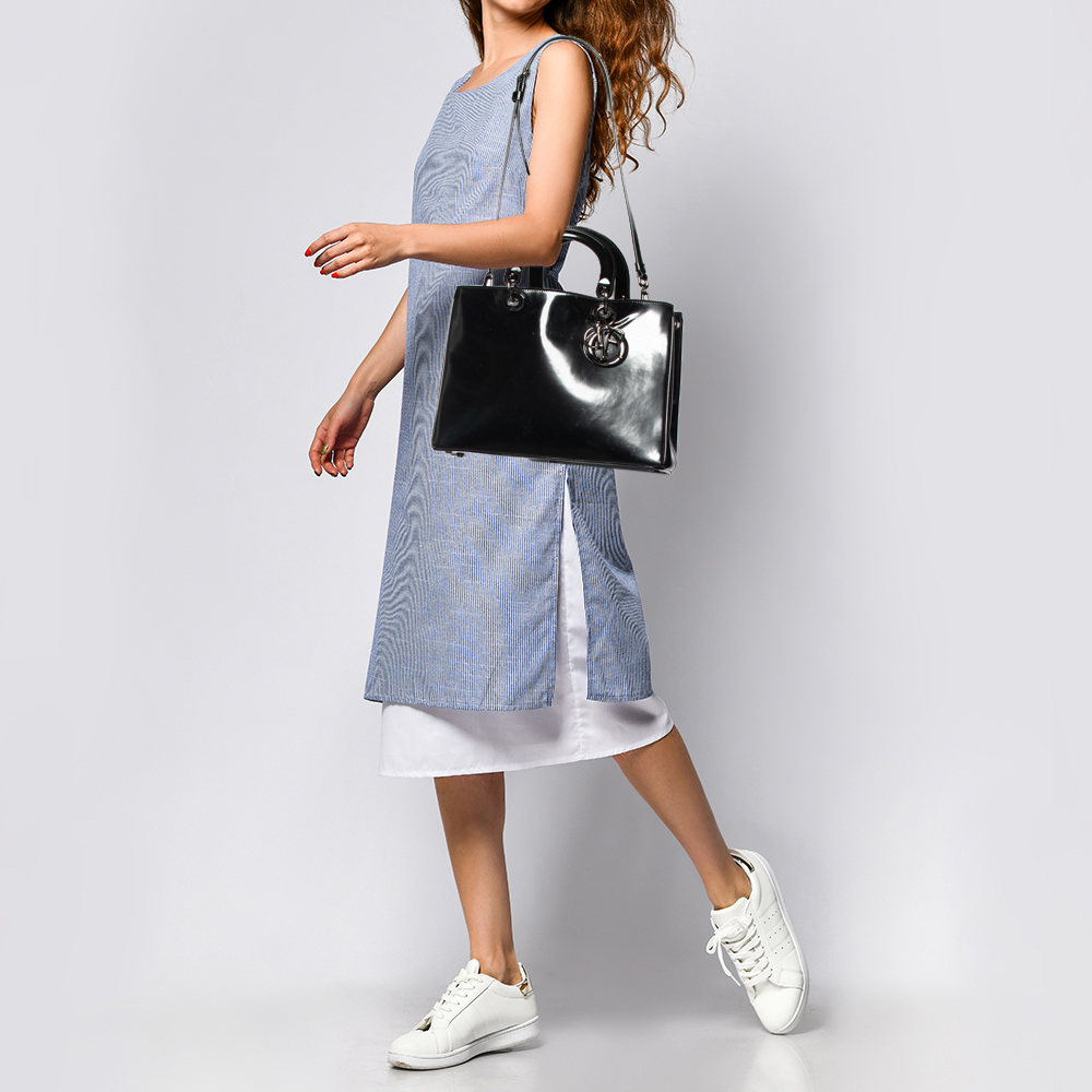 

Dior Black Patent Leather Medium Diorissimo Tote